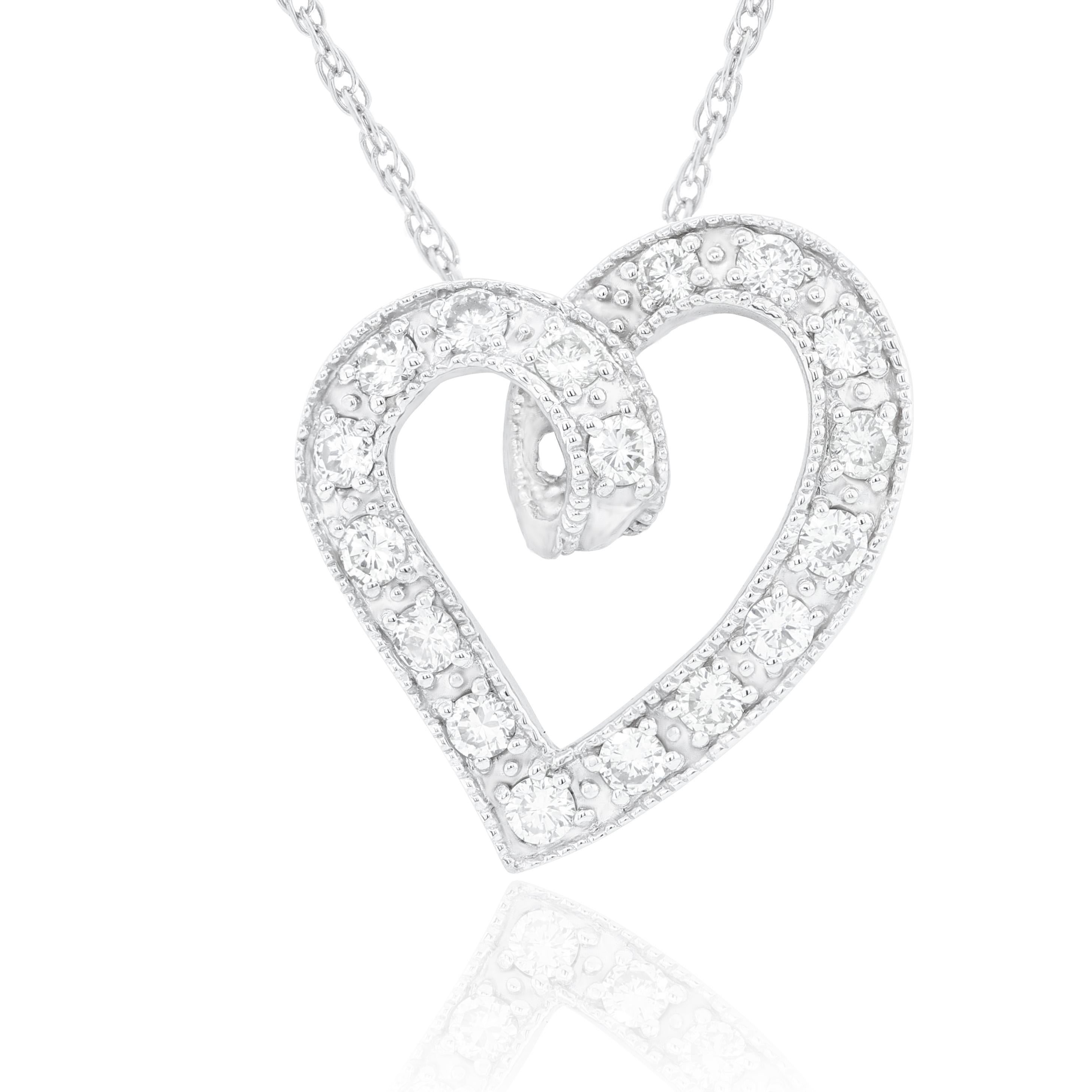 Taglio rotondo Diana M. I. Custom 1.115 carati. Ciondolo con diamante a forma di cuore in oro bianco 14K in vendita