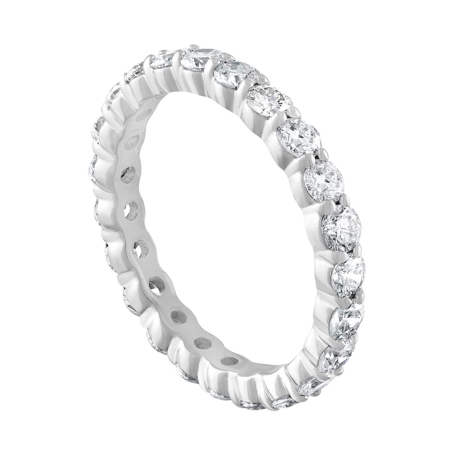 Taglio rotondo Diana M. I. Custom 1.50 carati. Anello a fascia con diamante eternità in oro bianco 18 carati in vendita