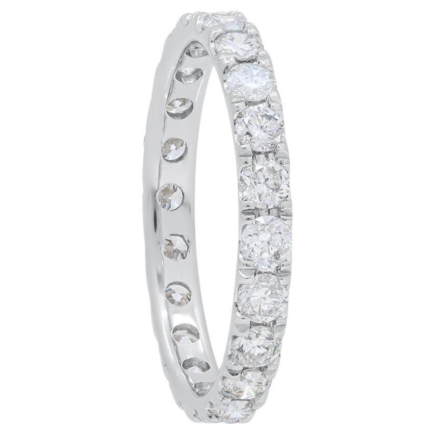 Diana M. Anillo de diamantes de oro blanco de 18 quilates personalizado