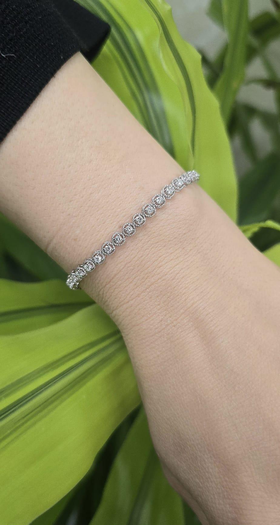 Taglio rotondo Diana M. I. Custom 2.15 carati. Bracciale di diamanti in oro bianco 14K in vendita