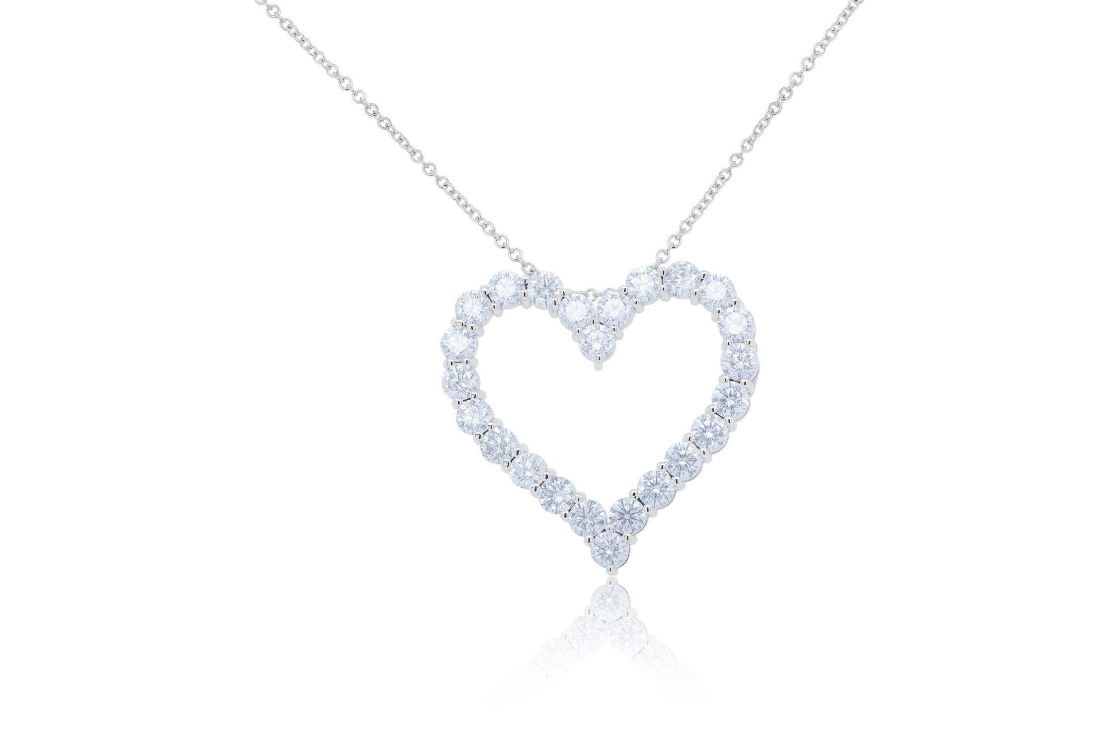 Diana M. I. Custom 6.00 carati. Ciondolo con diamante a forma di calore in oro bianco 18 carati In condizioni Nuovo in vendita a New York, NY