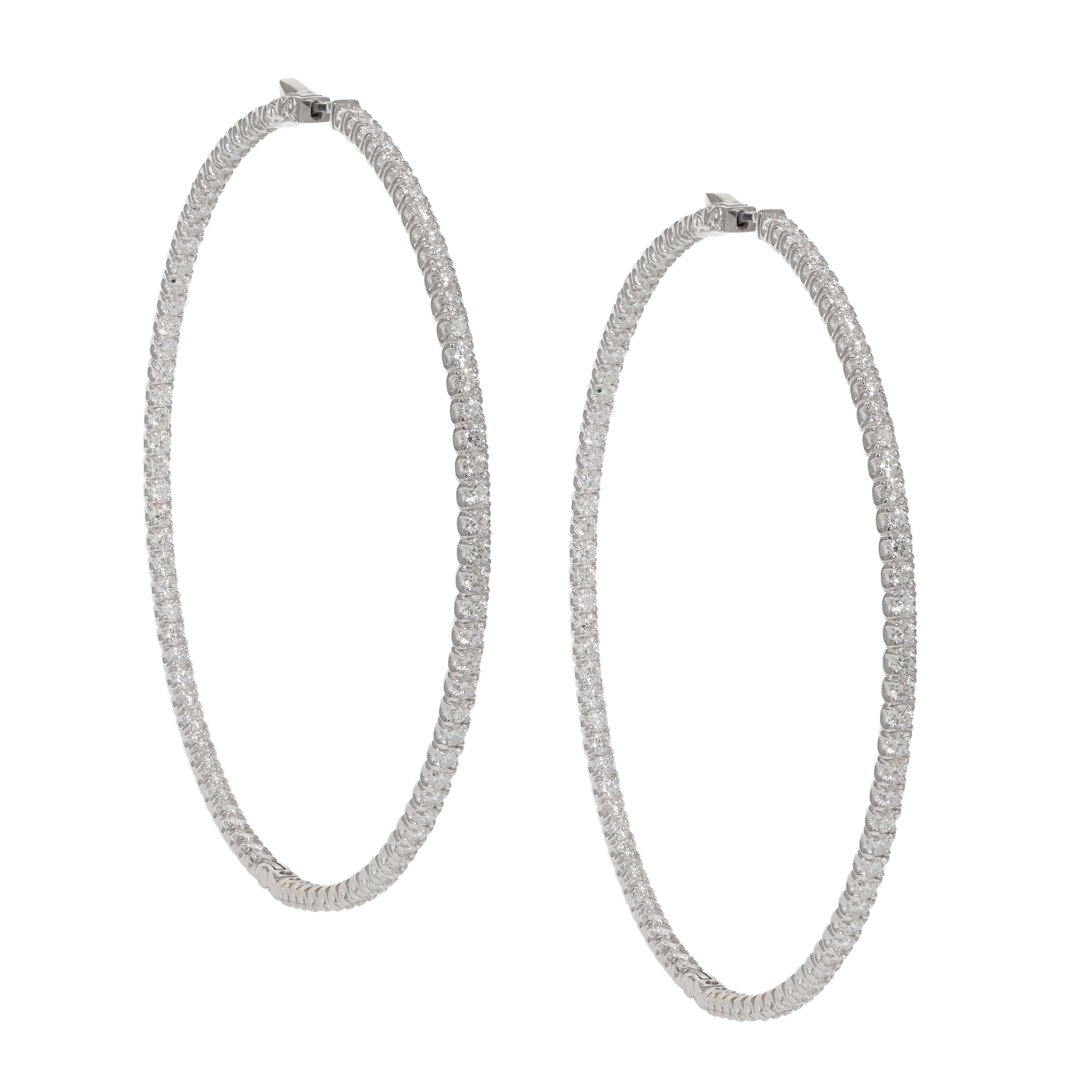 18 kt white gold, 3.00