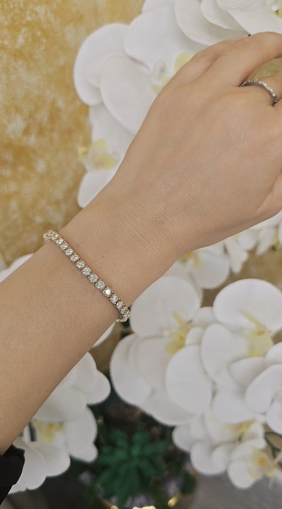 A&M. Custom 9.60 Cts. Bracelet de tennis avec diamants en or jaune 14K Neuf - En vente à New York, NY