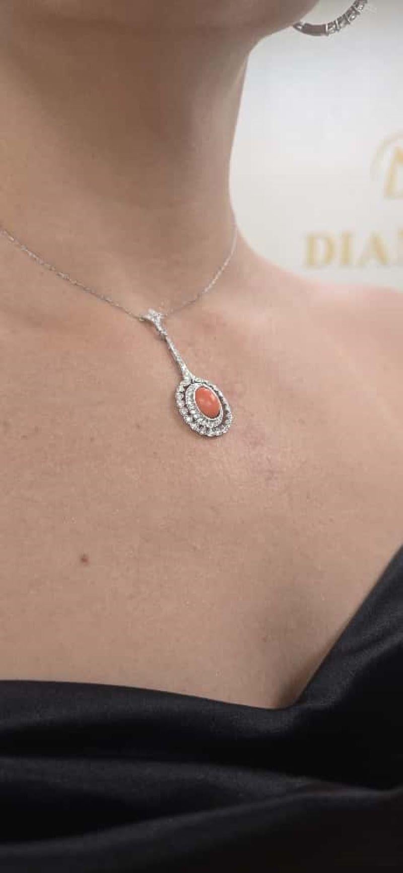 Diana M. Custom Antoque Coral Anhänger 18K Weißgold im Zustand „Neu“ im Angebot in New York, NY