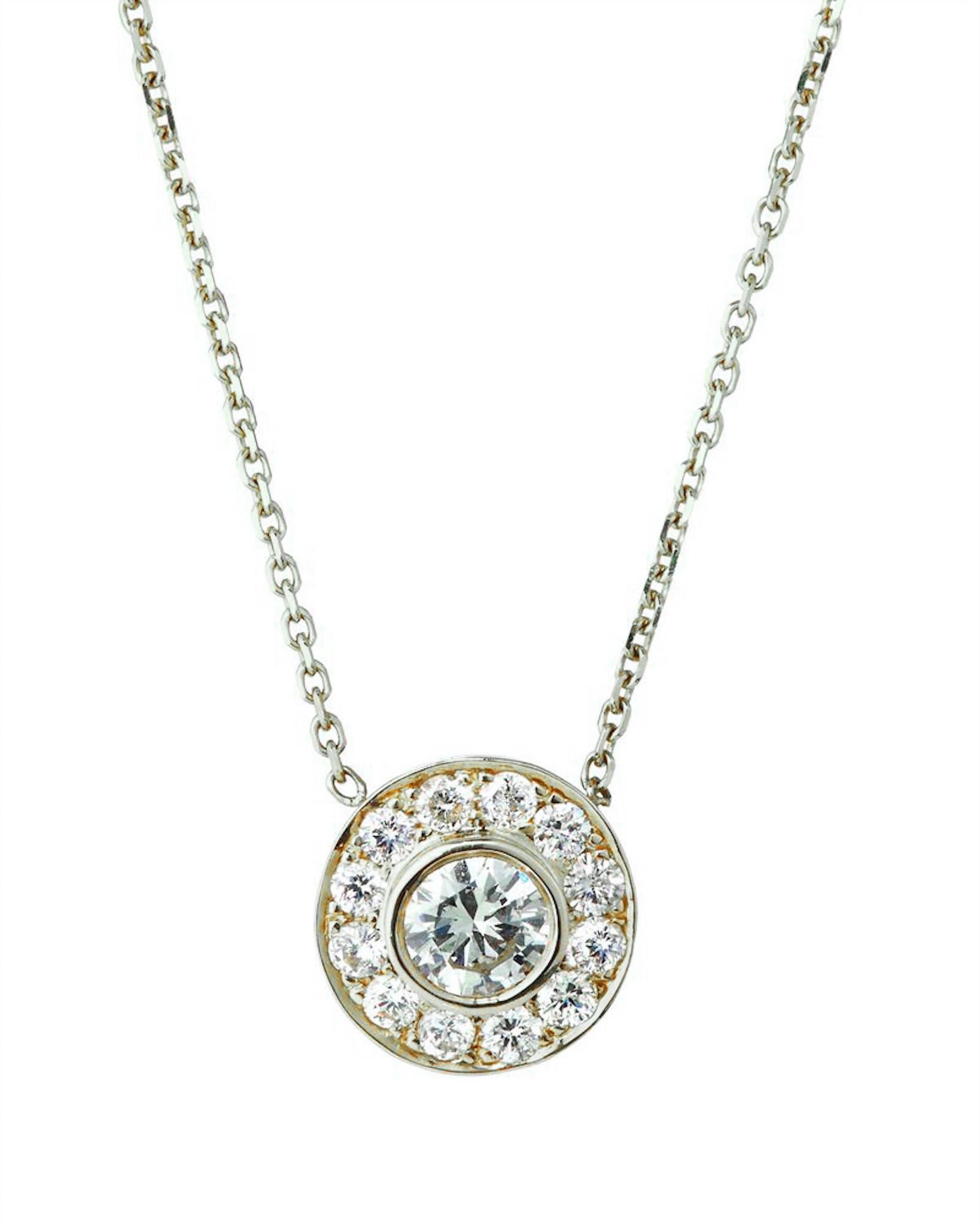 Colgante de bisel de oro blanco de 18 quilates con 0,65 quilates de peso total de diamantes redondos 