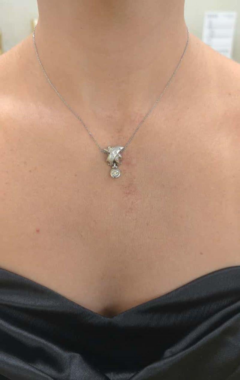 Colgante de diamantes personalizado Diana M. Oro blanco de 18 quilates en Nuevo estado para la venta en New York, NY