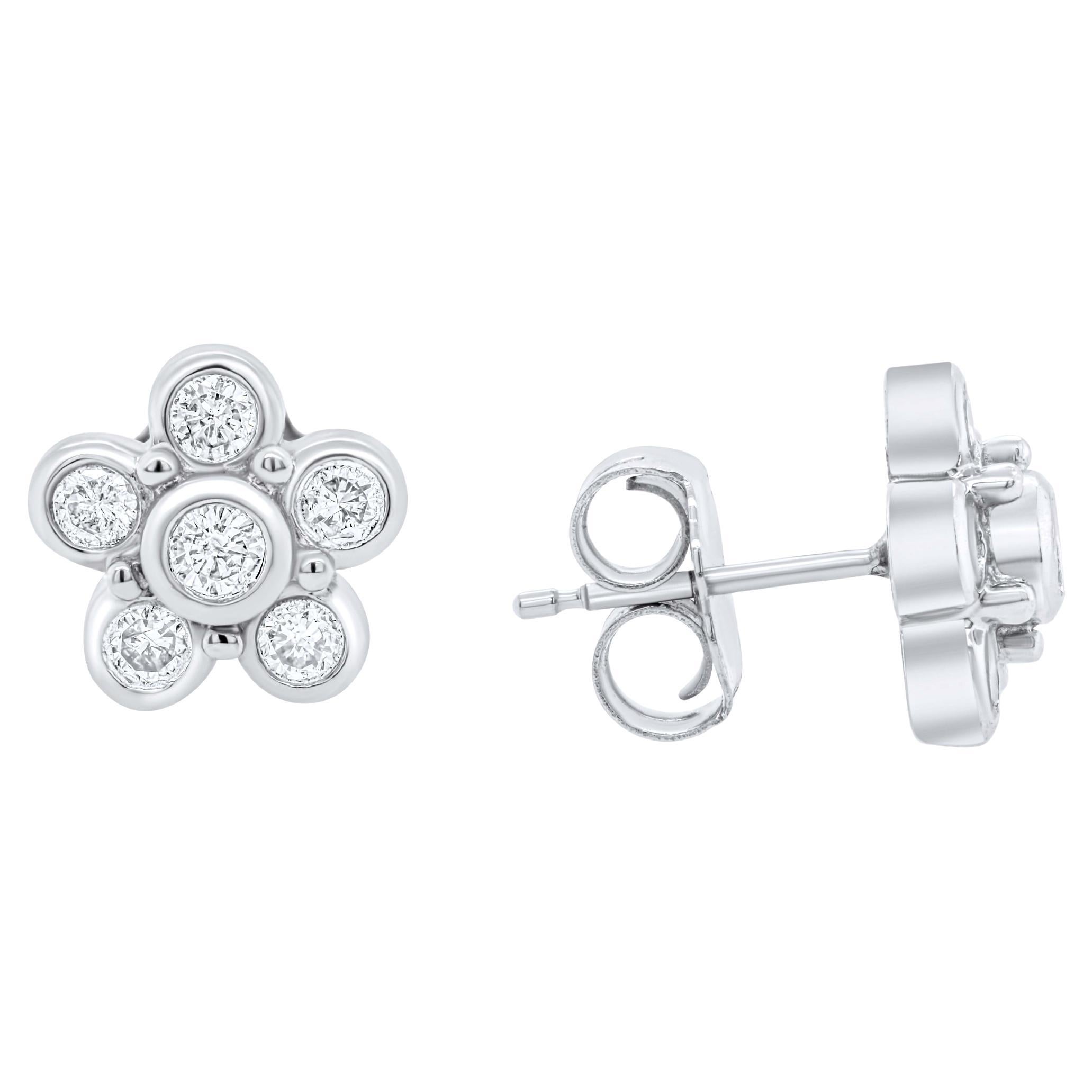 Diana M. Custom Floral 0,55 Cts. Boucles d'oreilles diamant en or blanc 14K en vente