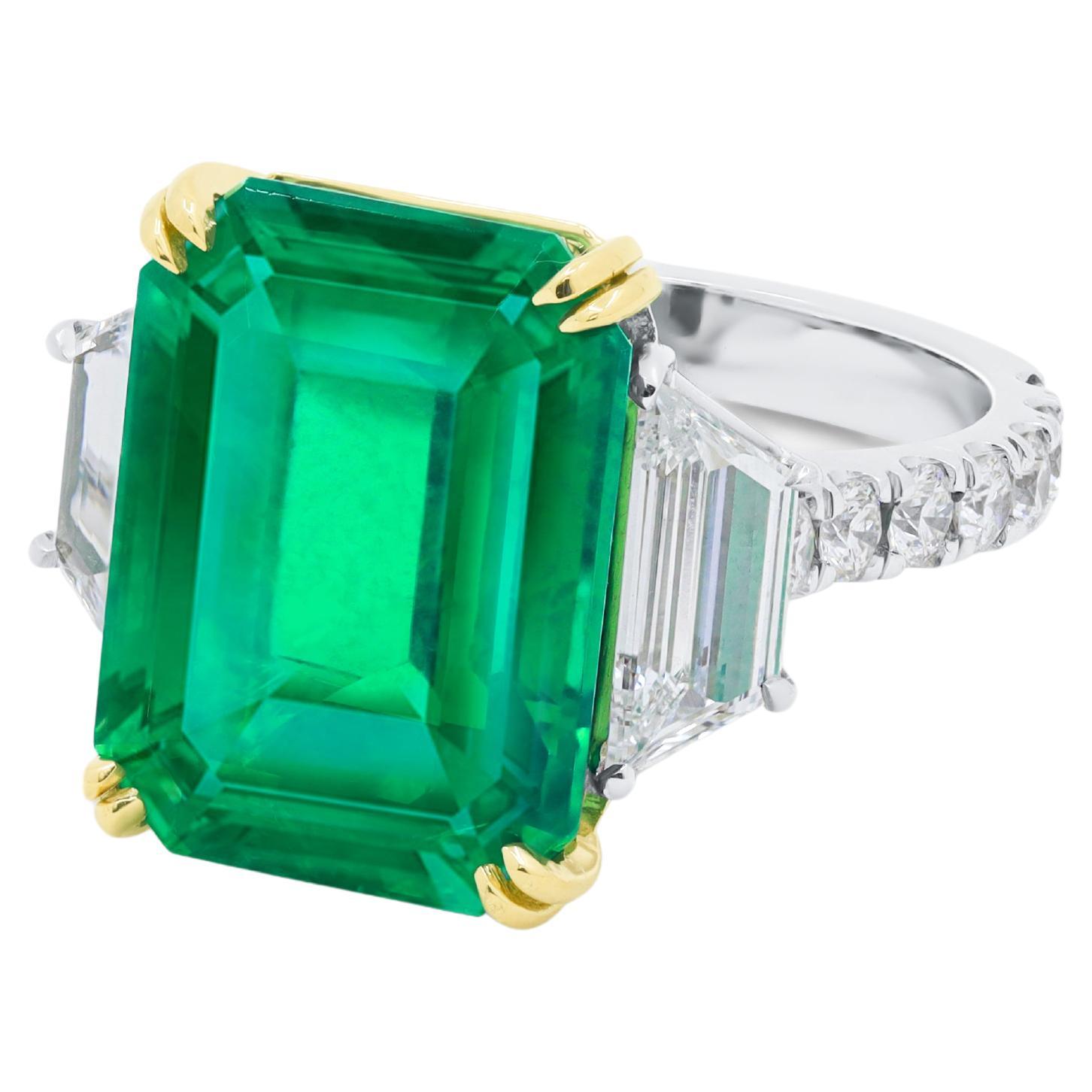 Diana M. Emerald Diamond ring 12.53ct Emerald with 1.60cts of diamonds Platinum  For Sale