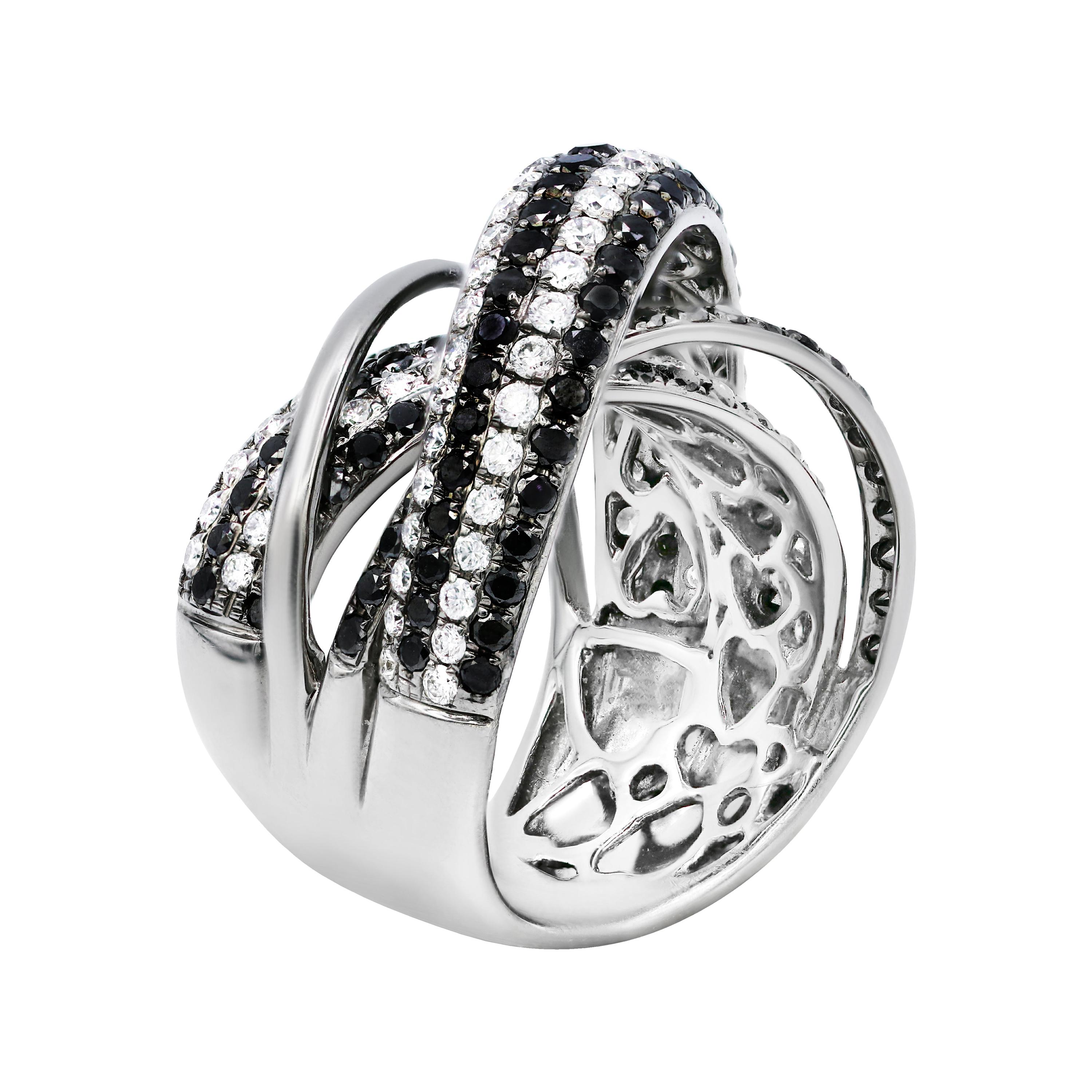 18k white gold rodium plated diamond ring 3.20 carats of black and white diamonds
