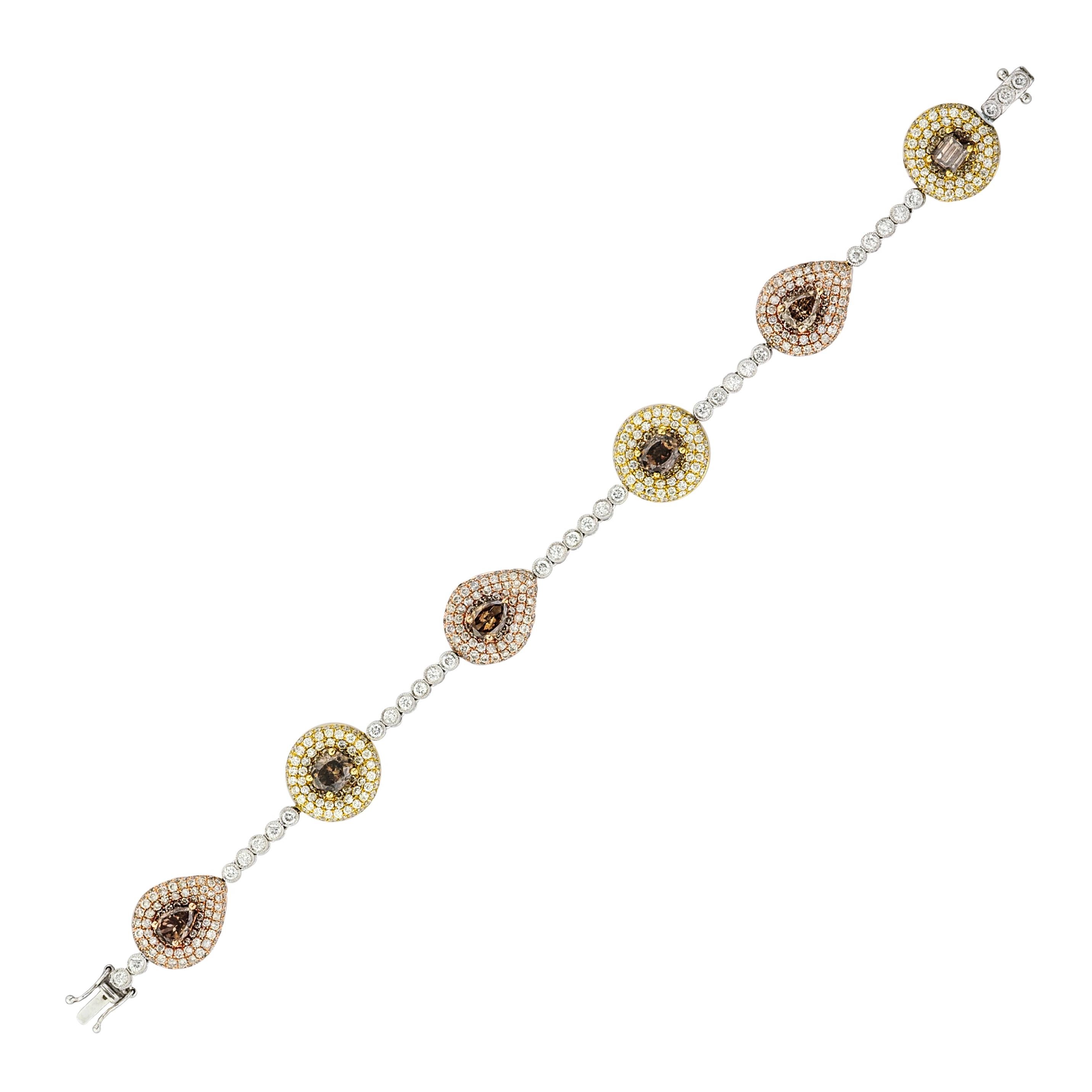 Modern Diana M. Jewels 18kt gold bracelet featuring 8.10 cts of fancy color diamonds For Sale