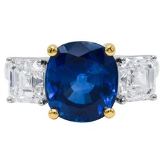 Diana M. 18kt White Gold Sapphire Diamond Ring 5.61cts
