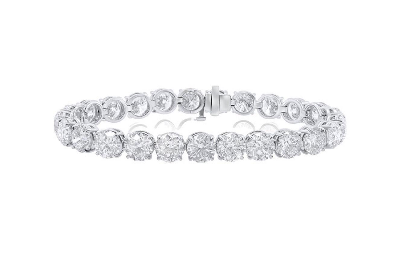 Moderno Diana M. I. 28,06 carati, bracciale tennis con diamanti a 4 punte, personalizzato in oro e platino in vendita