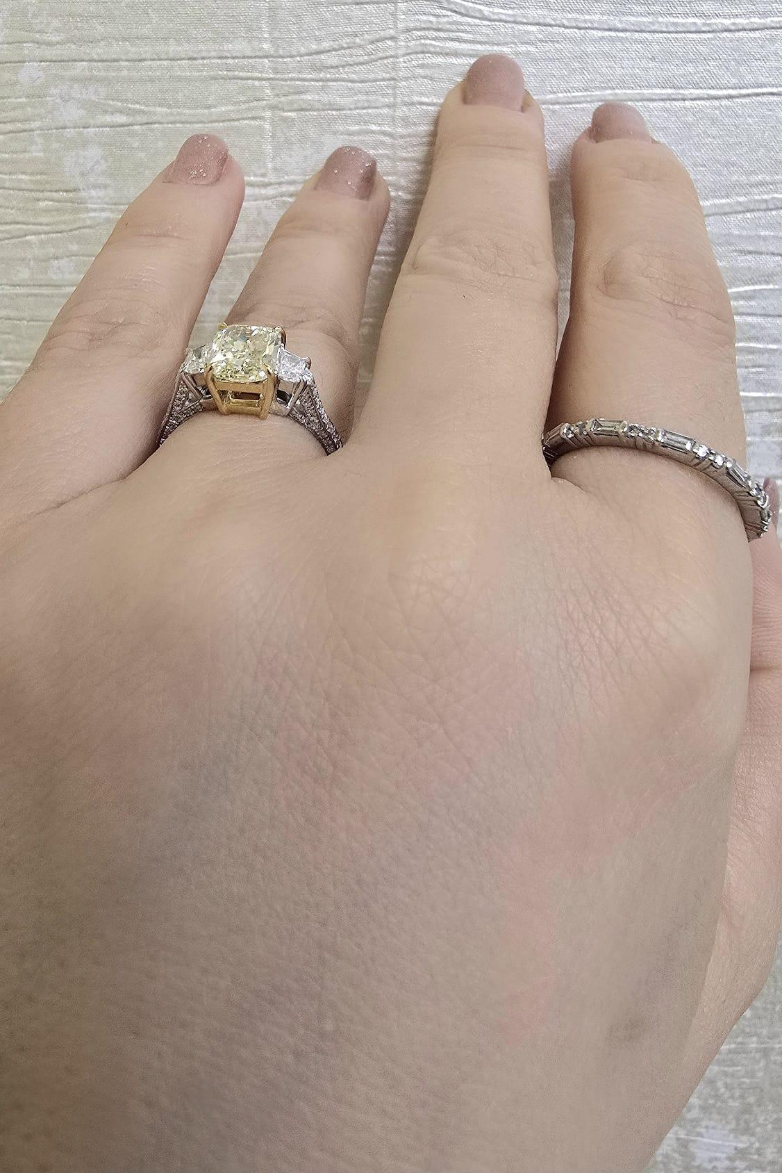 Women's or Men's Diana M. Platinum and 18  (FY VVS2) 1.78 ct radiant cut diamond with 2 trapezoid For Sale