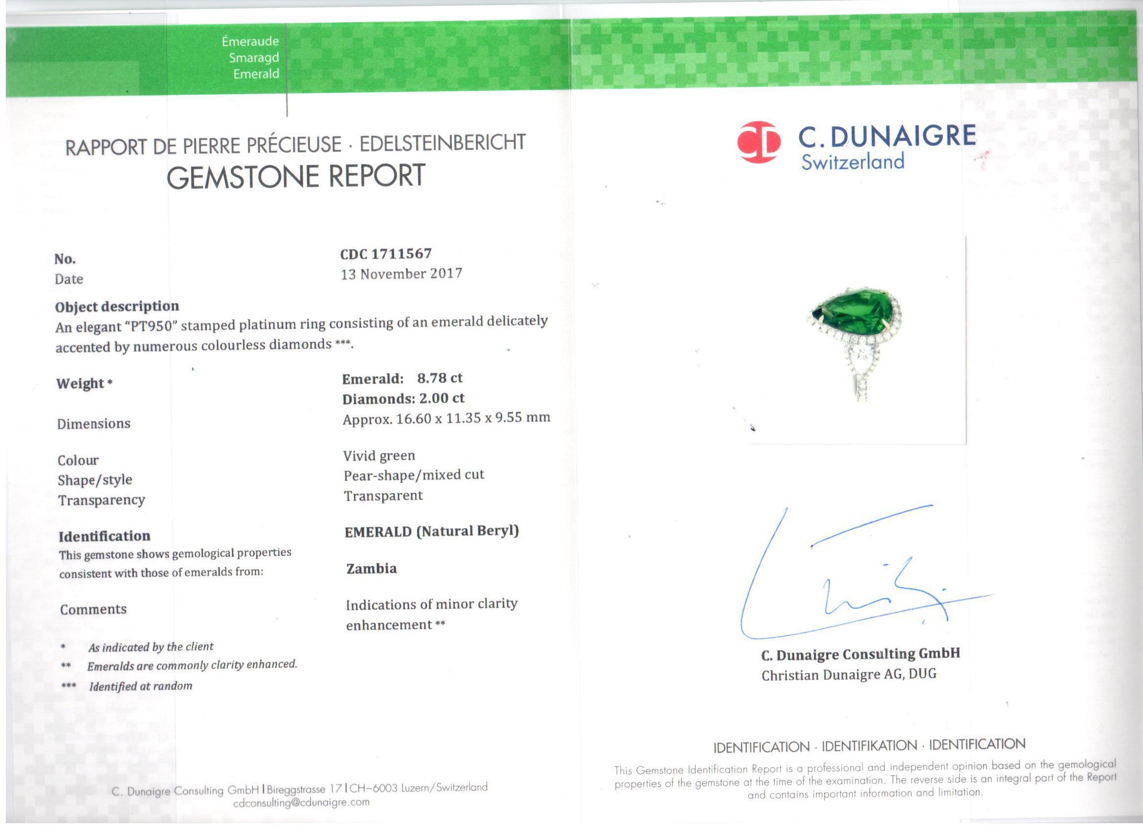 Diana M. Platinum and 18kt yellow gold emerald diamond ring a 8.78 ct emerald In New Condition For Sale In New York, NY