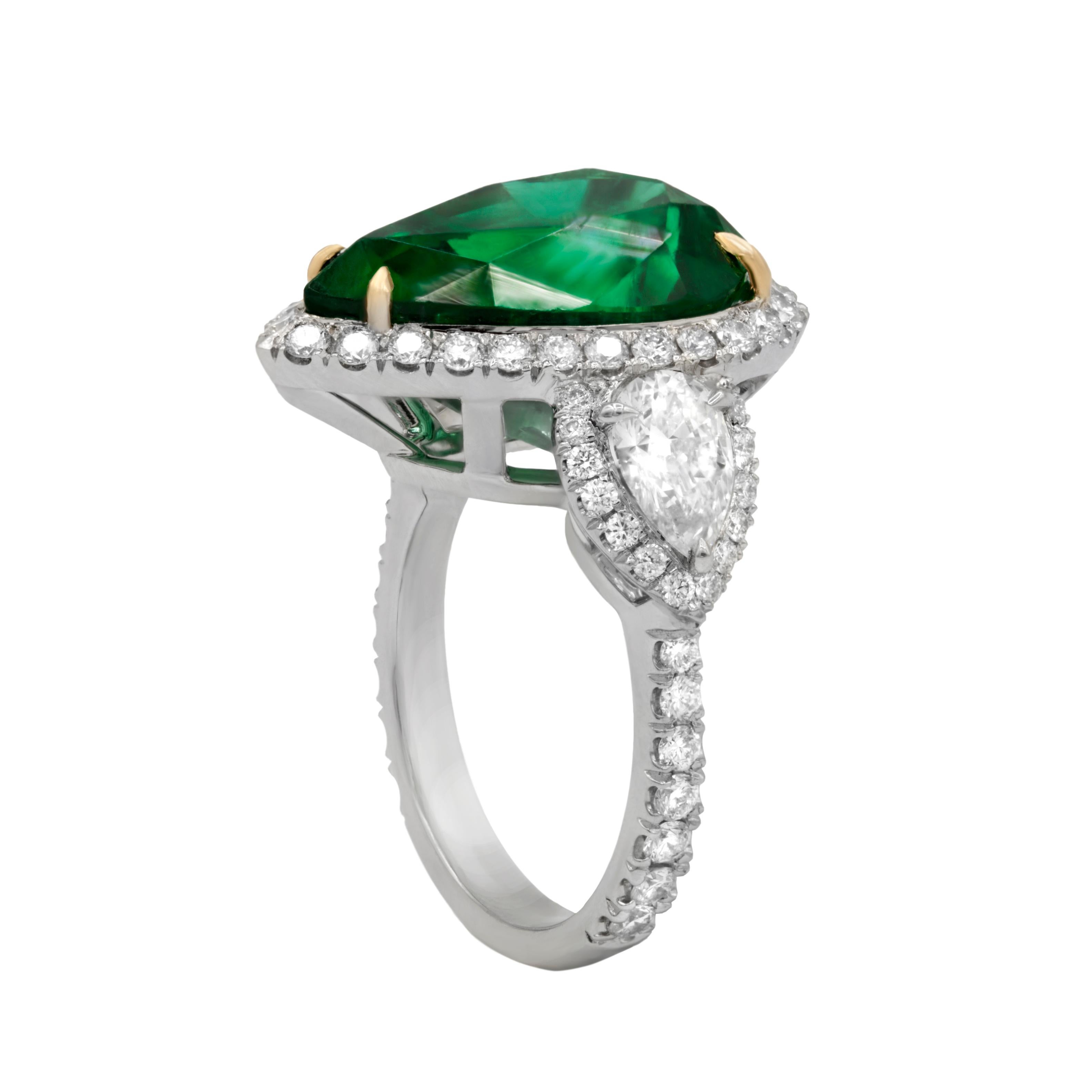 Modern Diana M. Platinum and 18kt yellow gold emerald diamond ring a 8.78 ct emerald For Sale