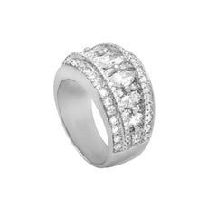 Diana M. Platinum diamond band adorned with rows of marquise, baguette 4.25cts