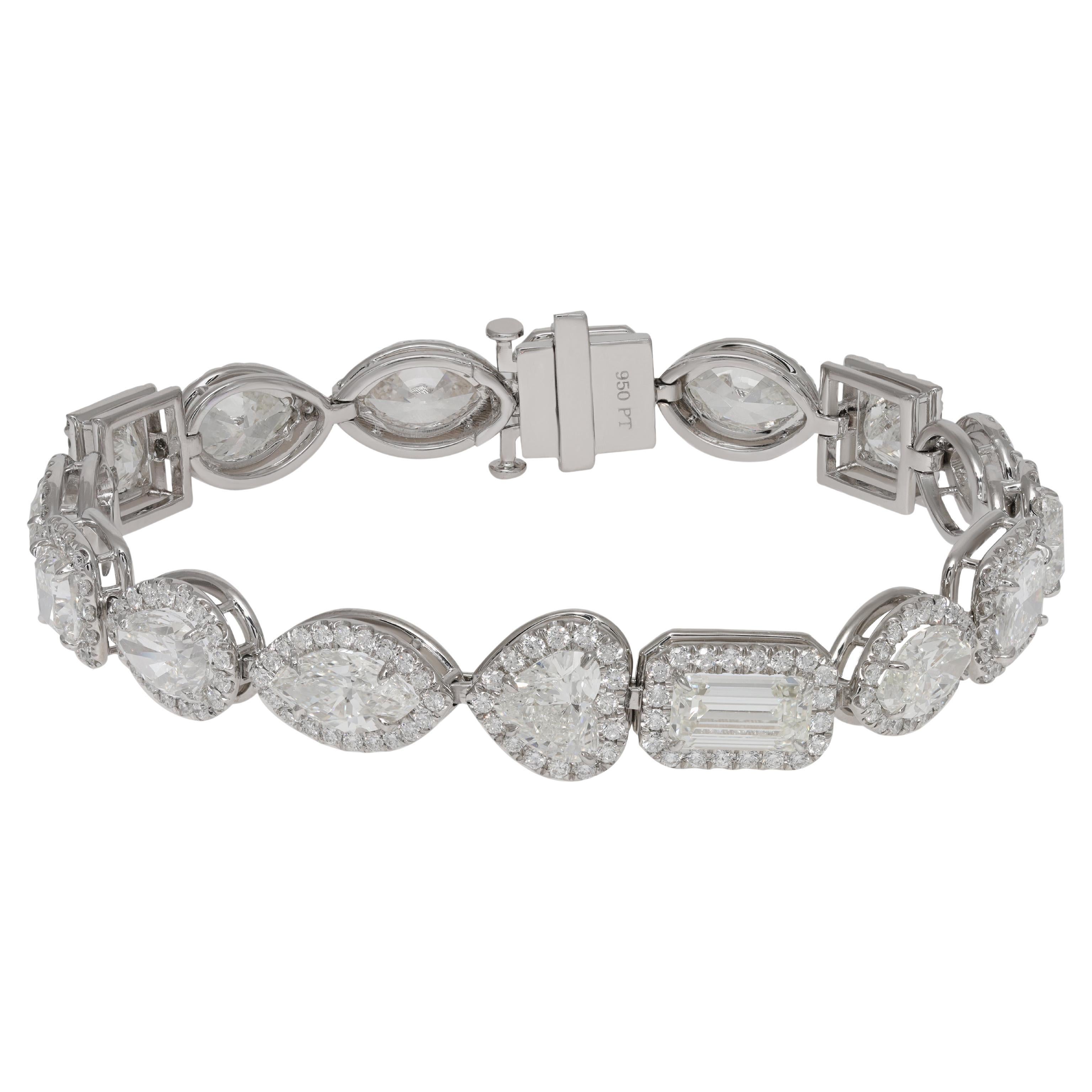Diana M. Bracelet en platine orné de 16,44 carats de diamants multiformes certifiés GIA en vente