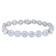 Diana M. Bracelet en platine orné de diamants de 19,76 carats entouré de 2,16 carats