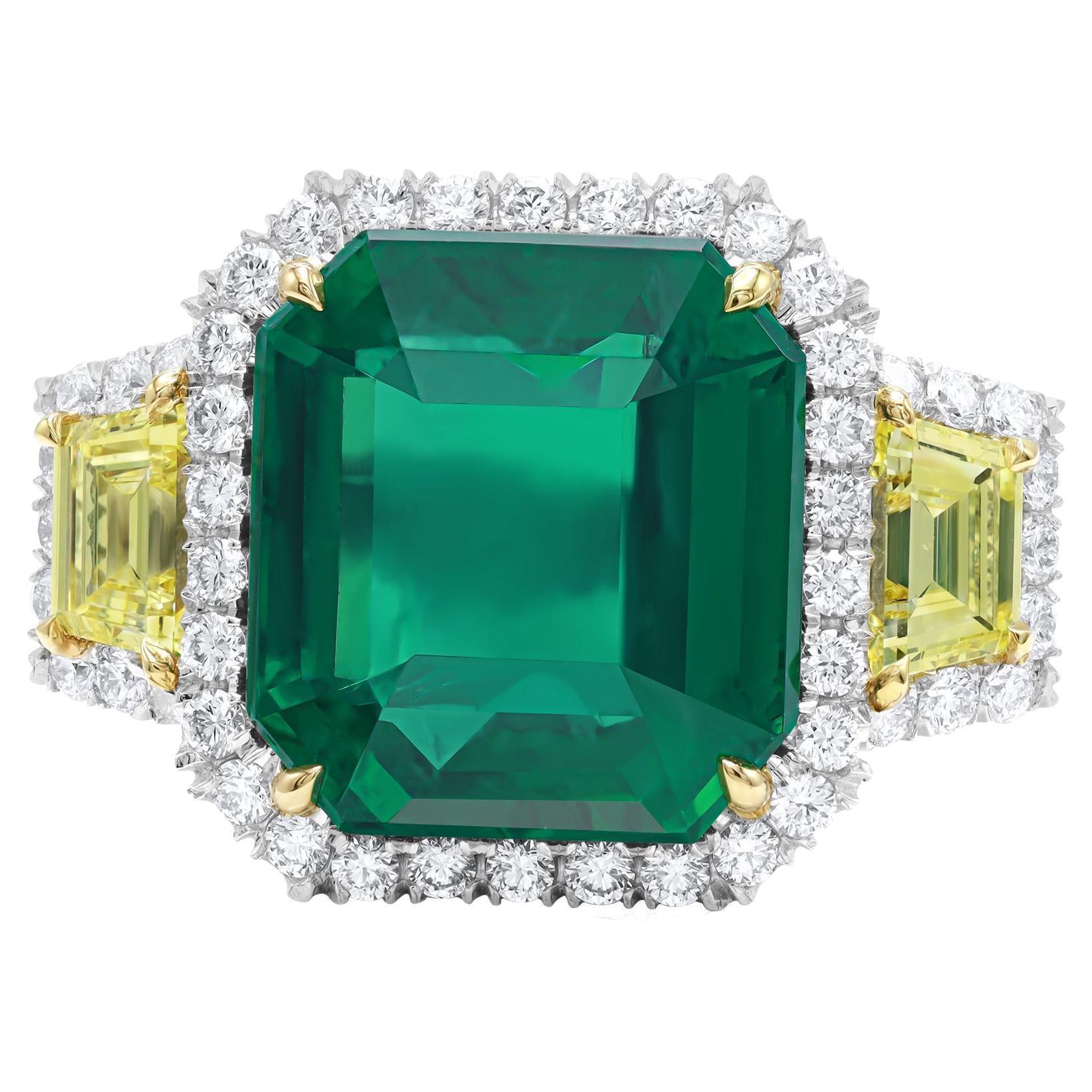 Diana M. Platinum Emerald Diamond Ring 10.13ct Set With Fancy Yellow Diamonds  For Sale