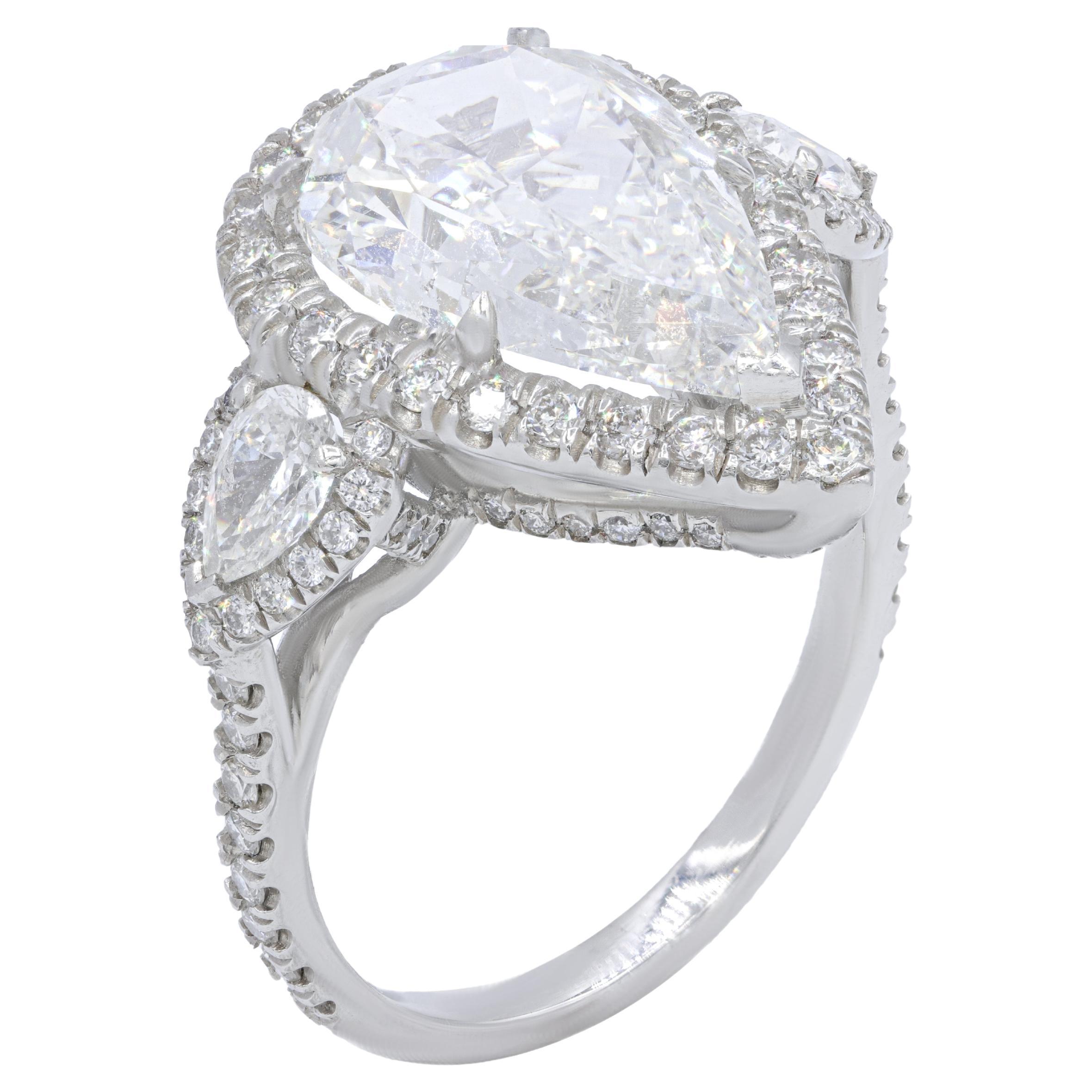 Diana M. Platinum engagement ring featuring a center 5.01 ct GIA (G-SI2) For Sale
