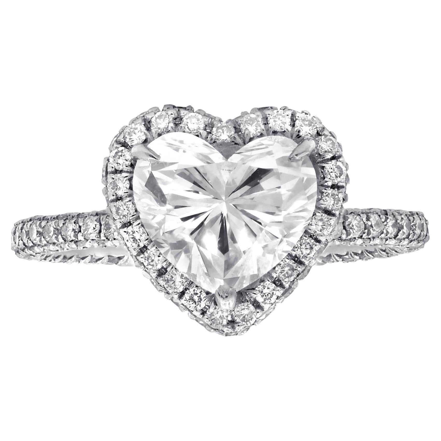 Diana M. Verlobungsring, Platin 2,01 Karat (G-SI2) Herz-Diamant im Angebot