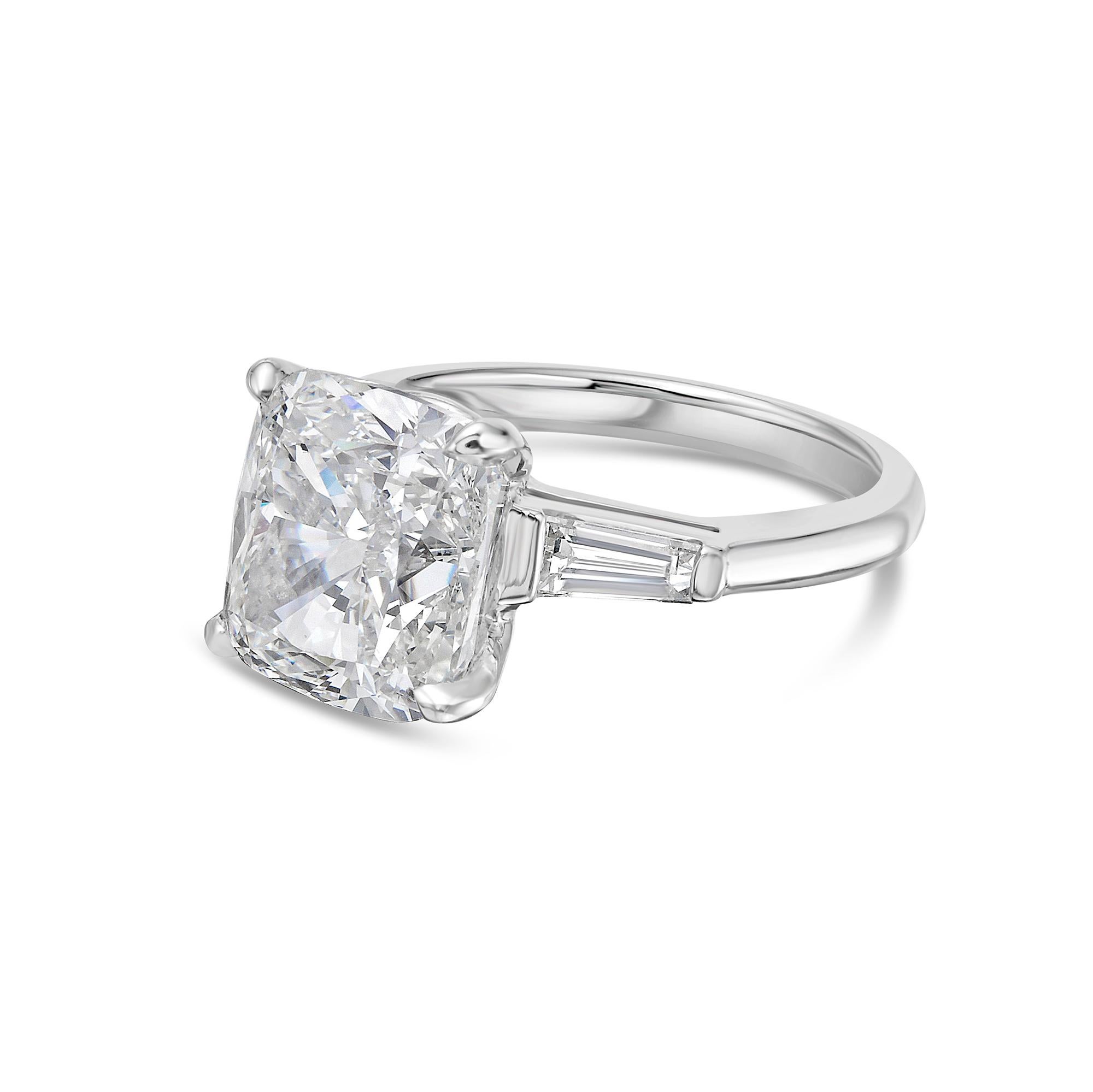 Women's or Men's Diana M. Platinum Engagement Ring Featuring A Center (J-SI1) 5.01 ct Cushion Cut For Sale