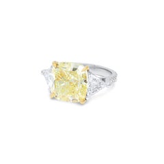 Diana M. Platinum (FLY VS1) 10.01 ct cushion cut yellow diamond