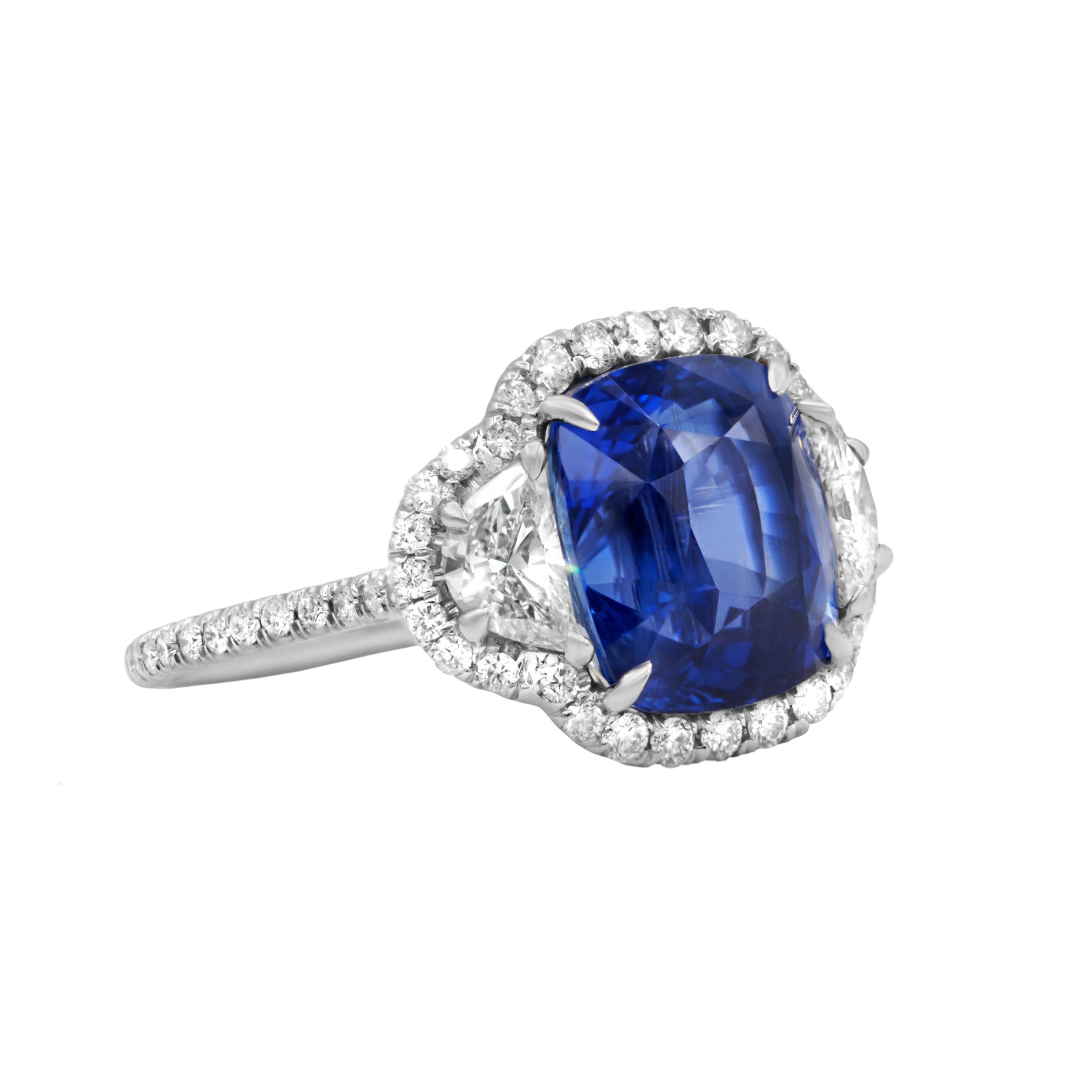 Modern Diana M. Platinum sapphire and diamond ring featuring a 9.11 ct GRS certified  For Sale