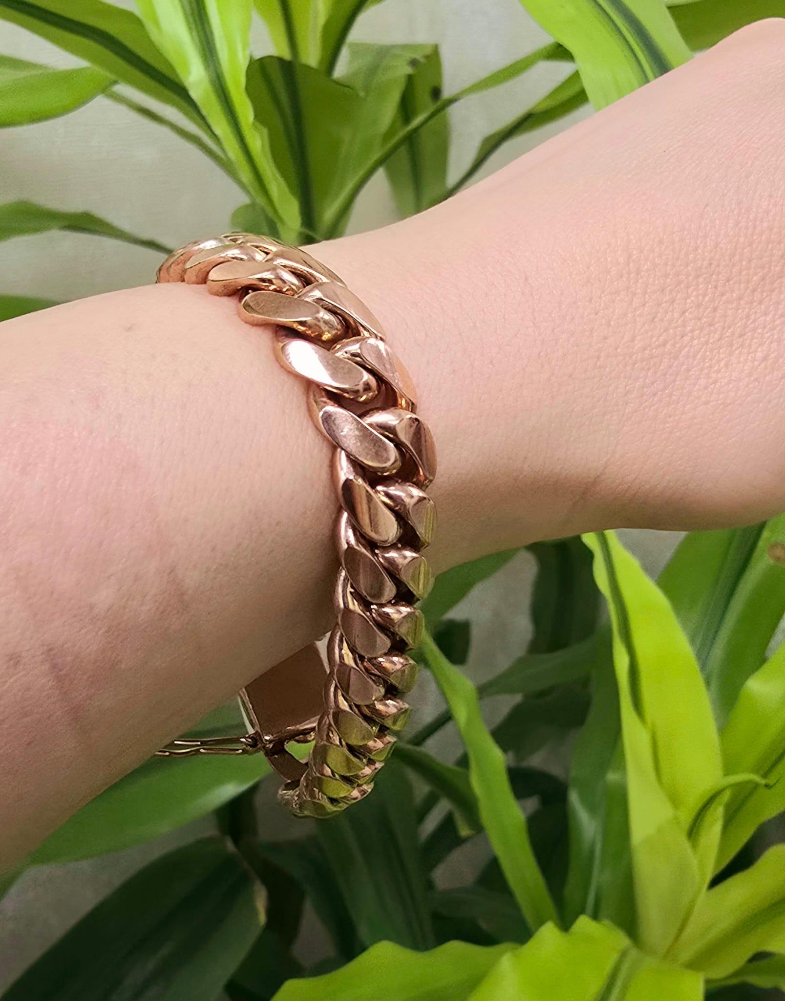 Diana M Rose Gold Link Bracelet In New Condition For Sale In New York, NY