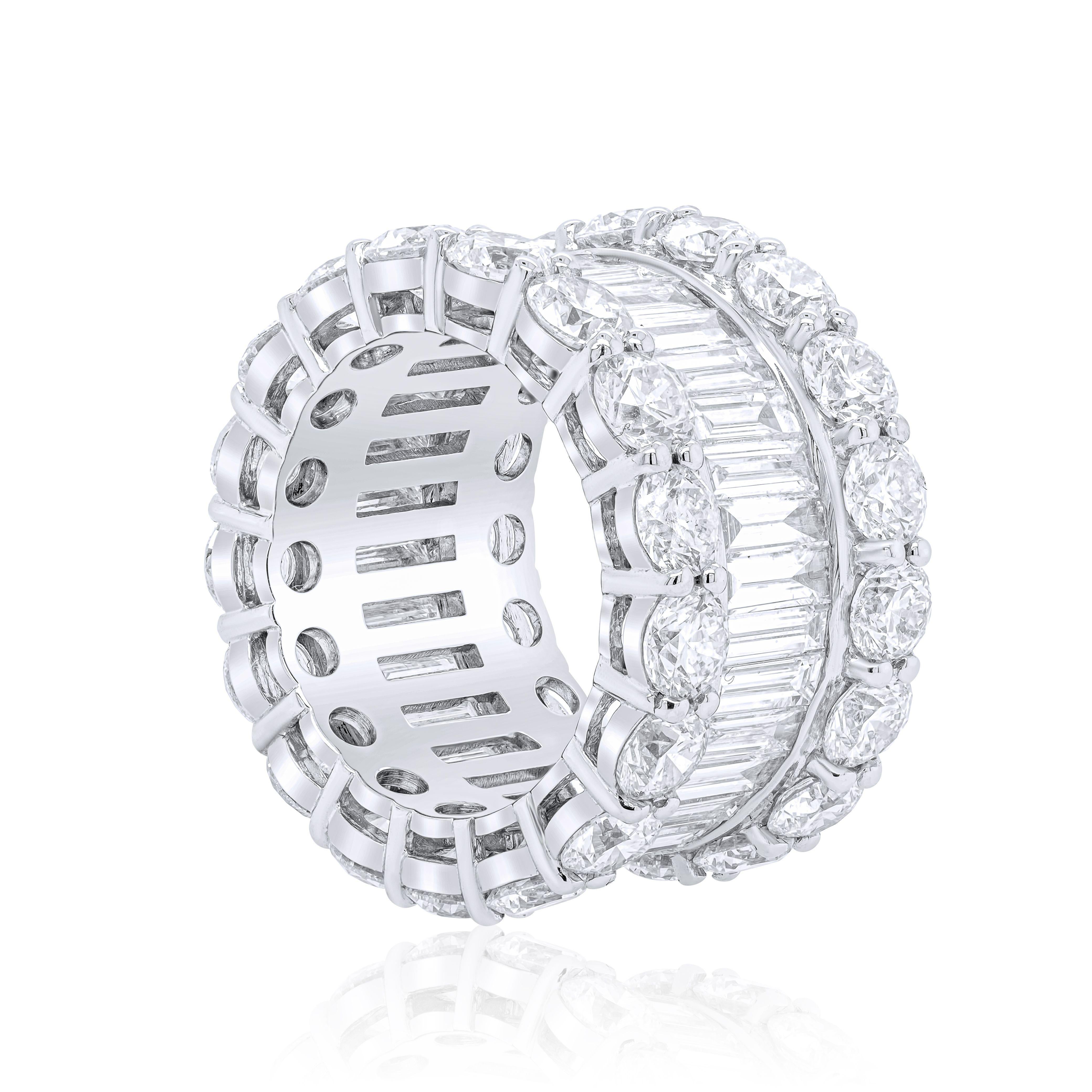 Diana M. Three Row 14.00 Ct Round and Baguette Diamond Band  In New Condition For Sale In New York, NY