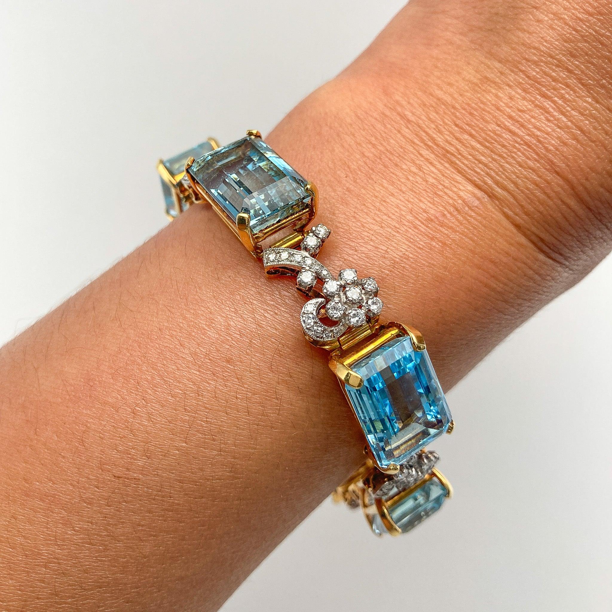 Retro Diana M. Vintage Aquamarine & Diamond Bracelet, 18k Natural No Heat  For Sale