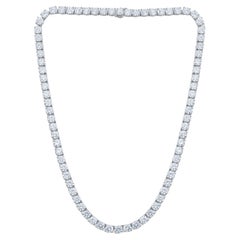 Diana M.18 kt white gold 4 prong diamond tennis necklace containing 31.00 cts 