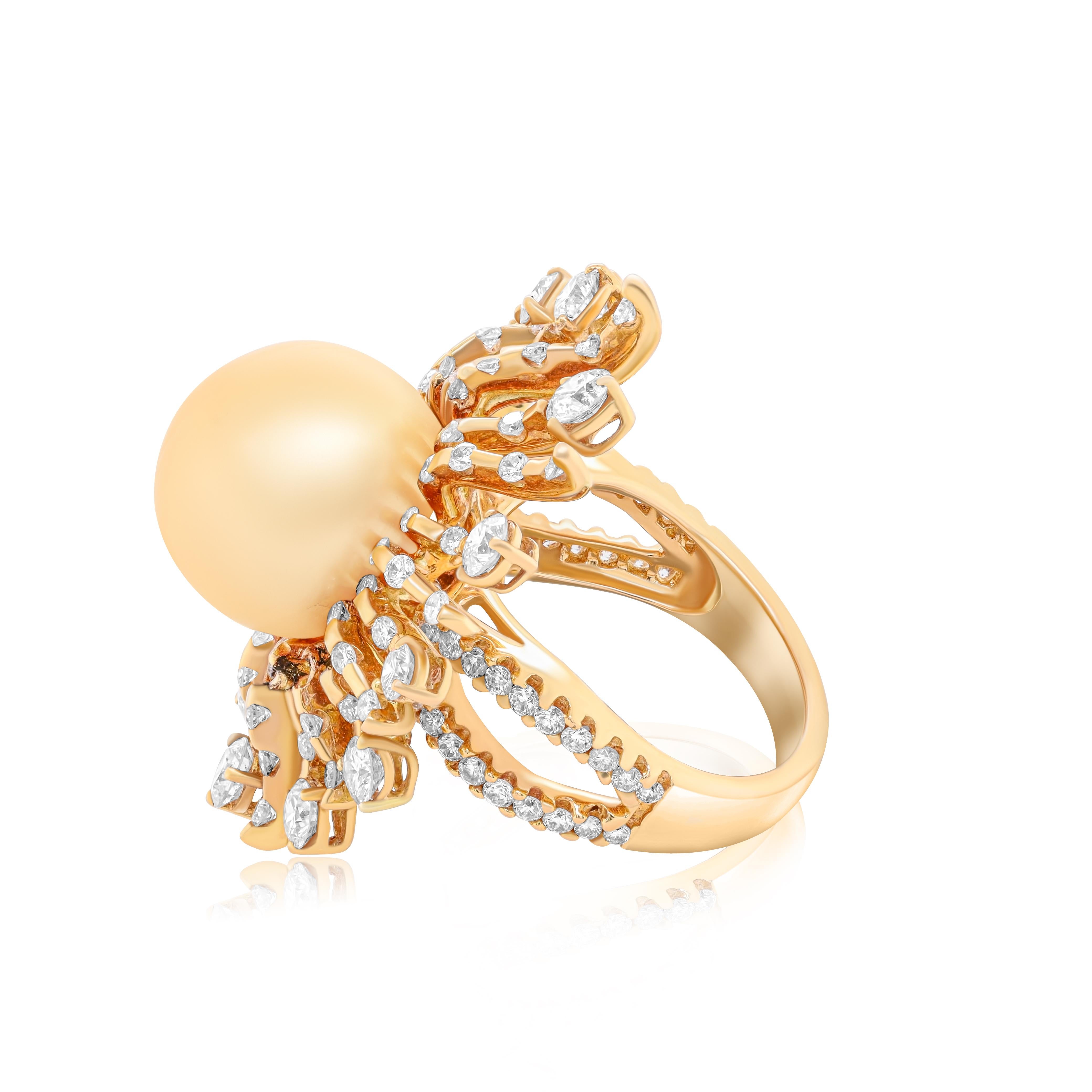 18 kt yellow gold diamond and pearl ring featuring a 13.5 mm yellow pearl surrounded by 3.05 cts tw of round diamonds in a sun-like design.
Diana M. is a leading supplier of top-quality fine jewelry for over 35 years.
Diana M is one-stop shop for