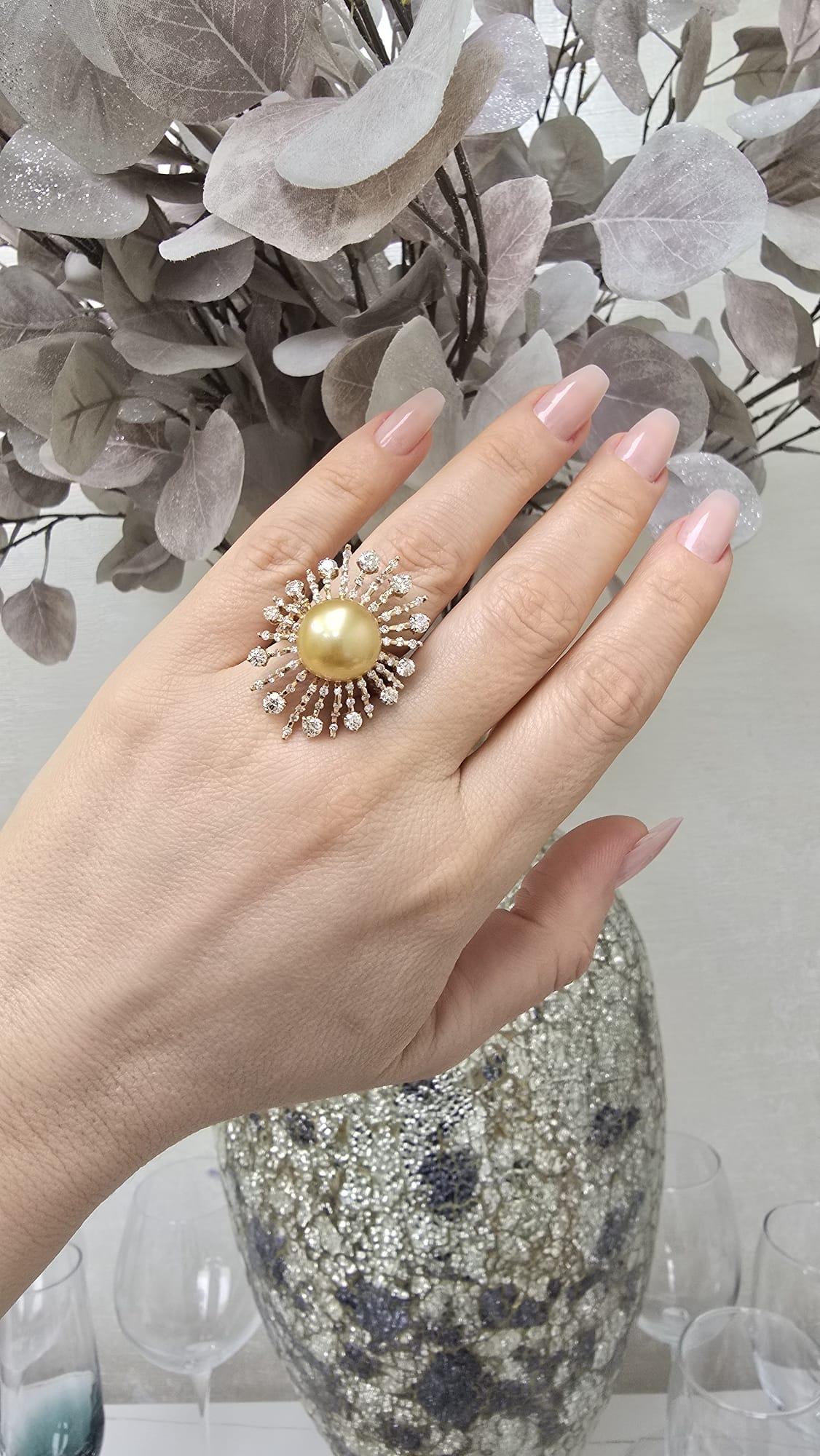 Diana M.18 kt yellow gold diamond and pearl ring featuring a 13.5 mm yellow pear In New Condition For Sale In New York, NY