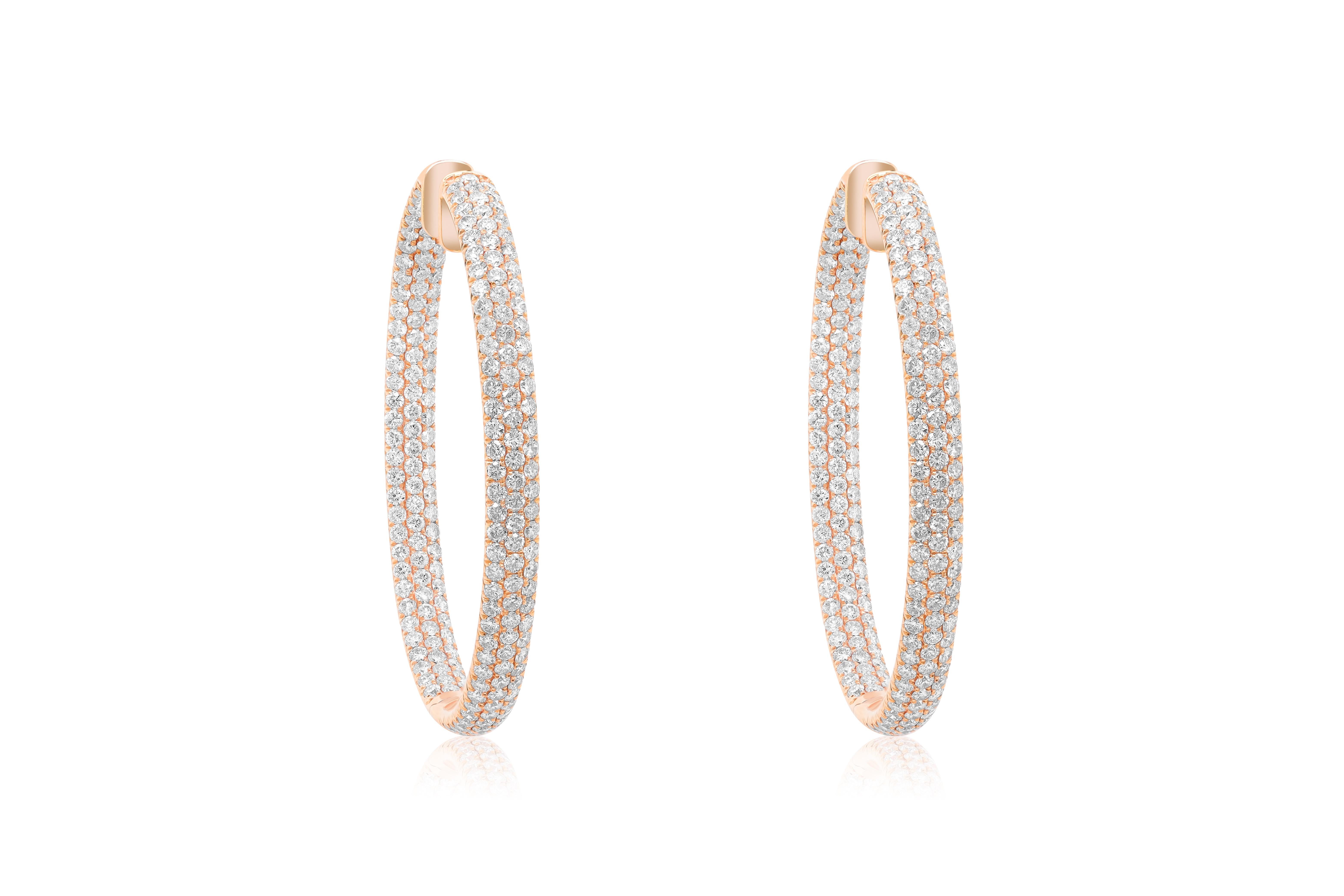 Diana M.18 kt yellow gold inside-out hoop earrings adorned with 3 rows of 11.30 In New Condition For Sale In New York, NY