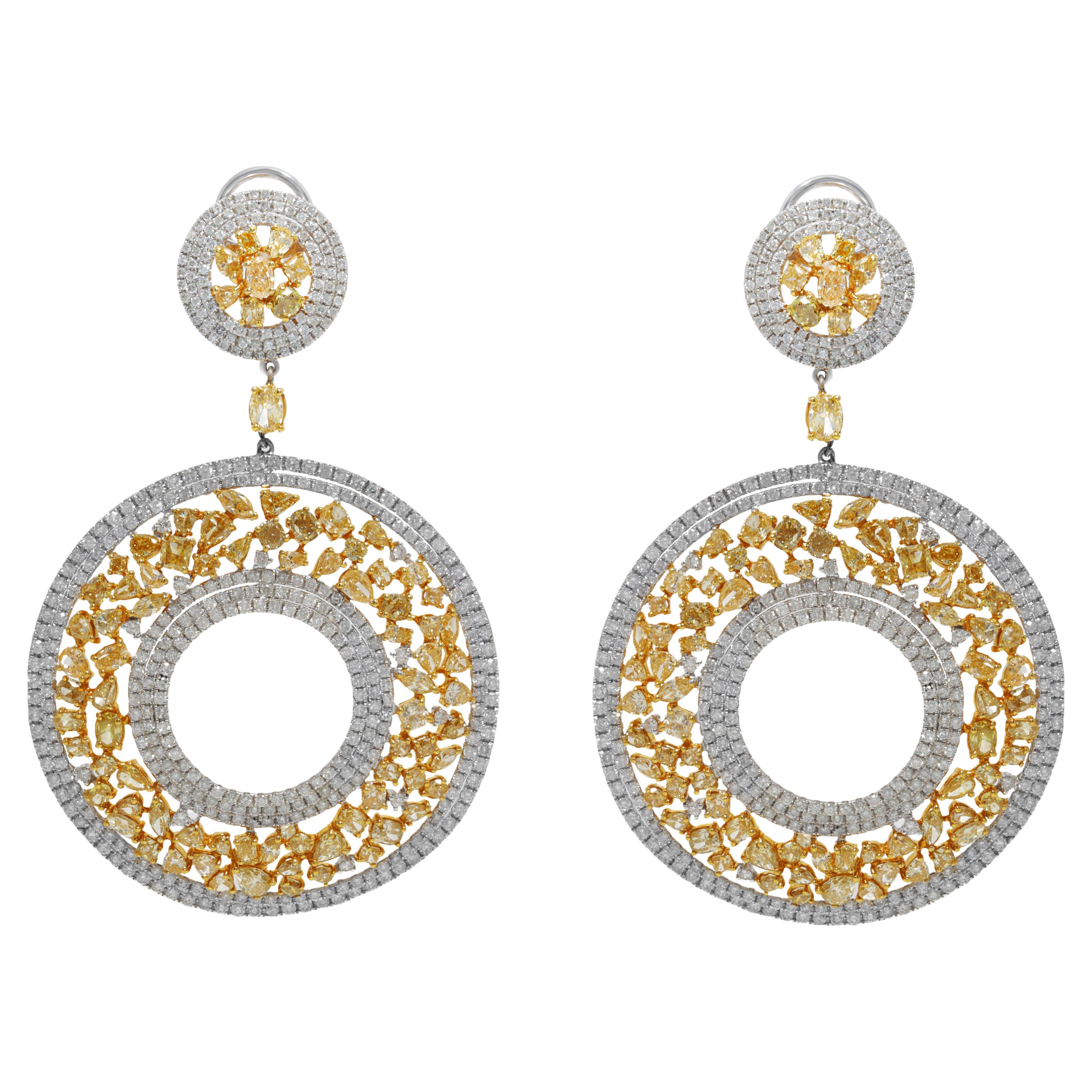 Diana M.18kt White and Yellow Gold, features 33.86 cts of Fancy Yellow and White For Sale