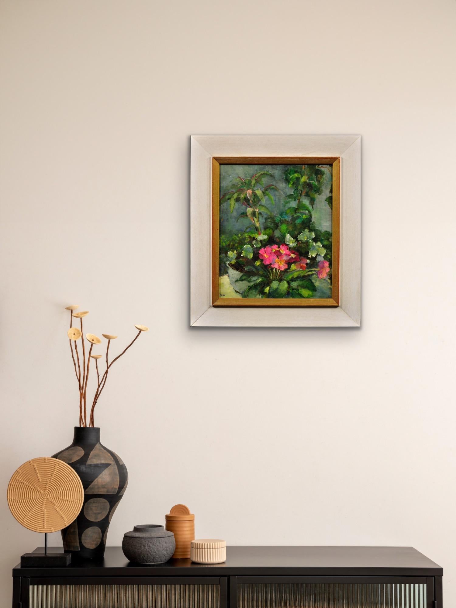 Primule rosa e piante in vaso incorniciate Modern British Still Life Flower Oil Painting in vendita 14