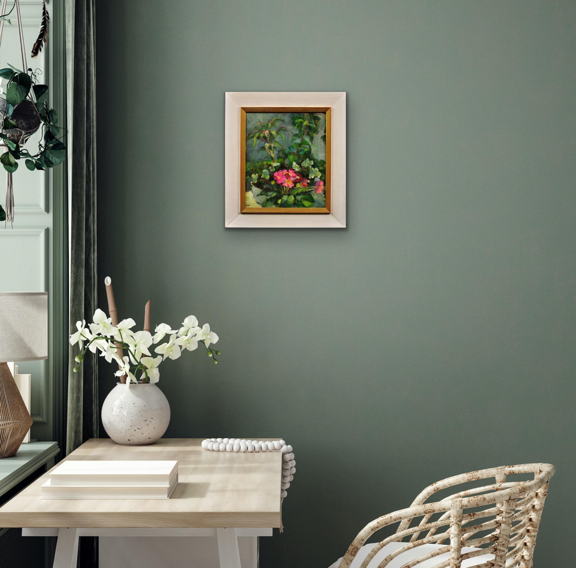 Primule rosa e piante in vaso incorniciate Modern British Still Life Flower Oil Painting in vendita 16