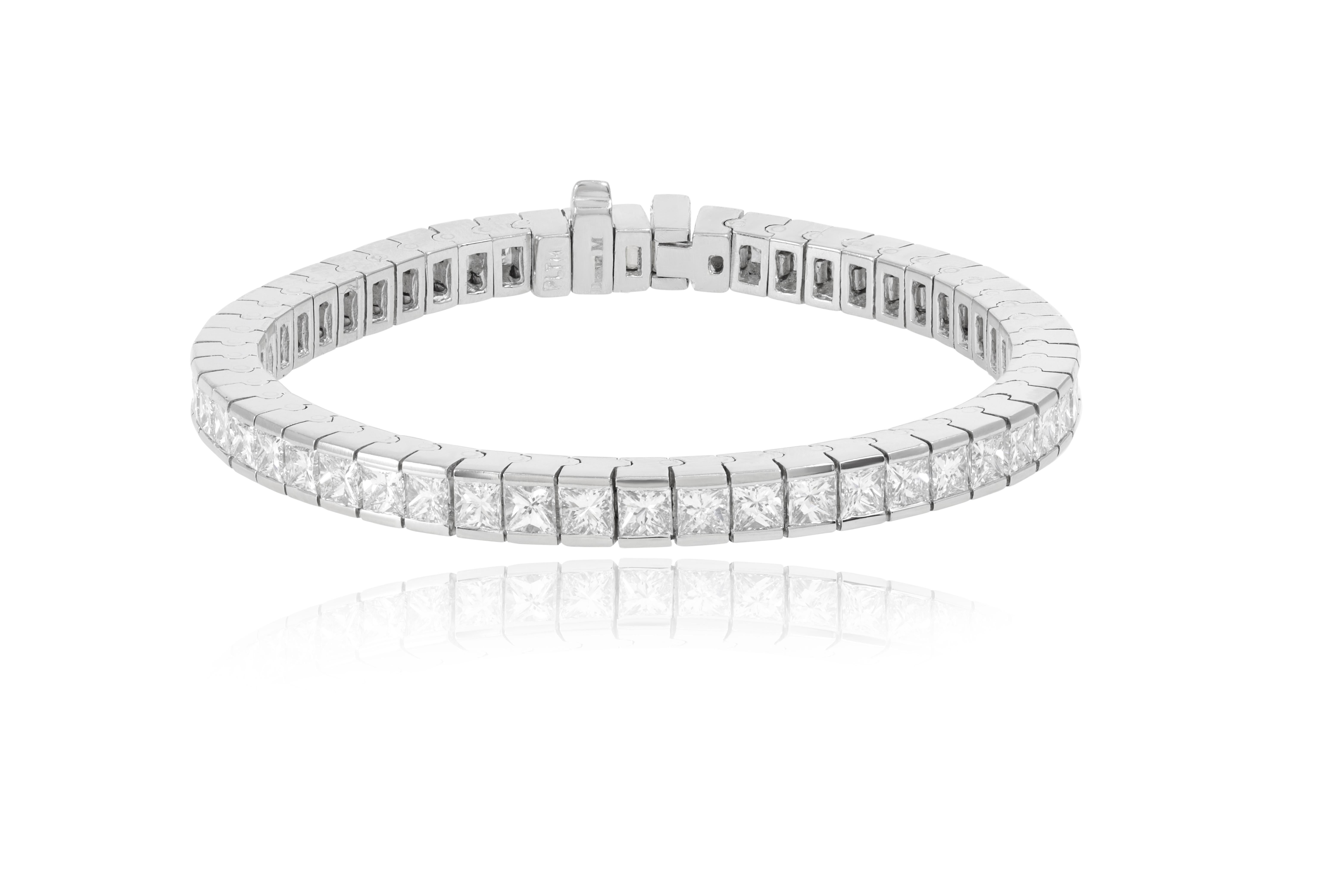 Diana M.Platinum Diamant-Tennisarmband mit 12,50 Karat mit Diamanten besetzt  (Carréschliff) im Angebot