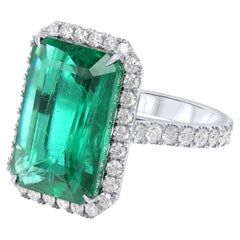 Diana M.Platinum emerald diamond ring featuring a 10.07 ct natural emerald