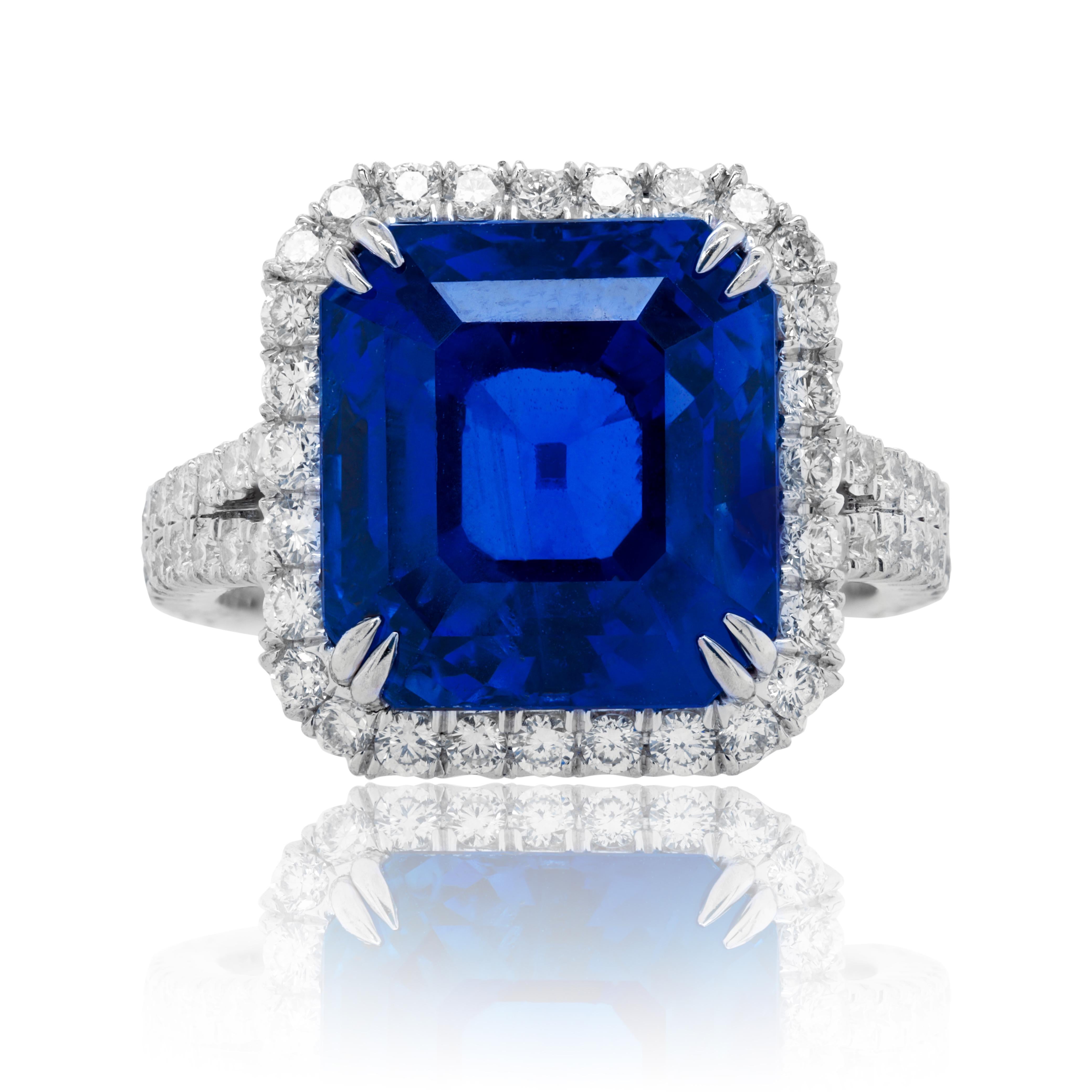 Modern Diana M.Platinum sapphire and diamond ring featuring a 13.42 ct Gublin certified For Sale