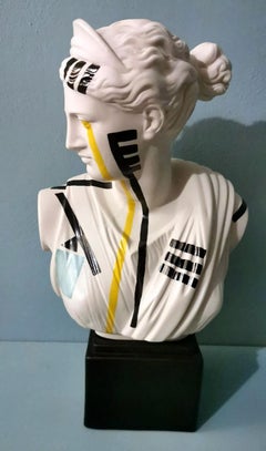 Diana Of Versailles Pop Art Italian Reproduction In Capodimonte Porcelain