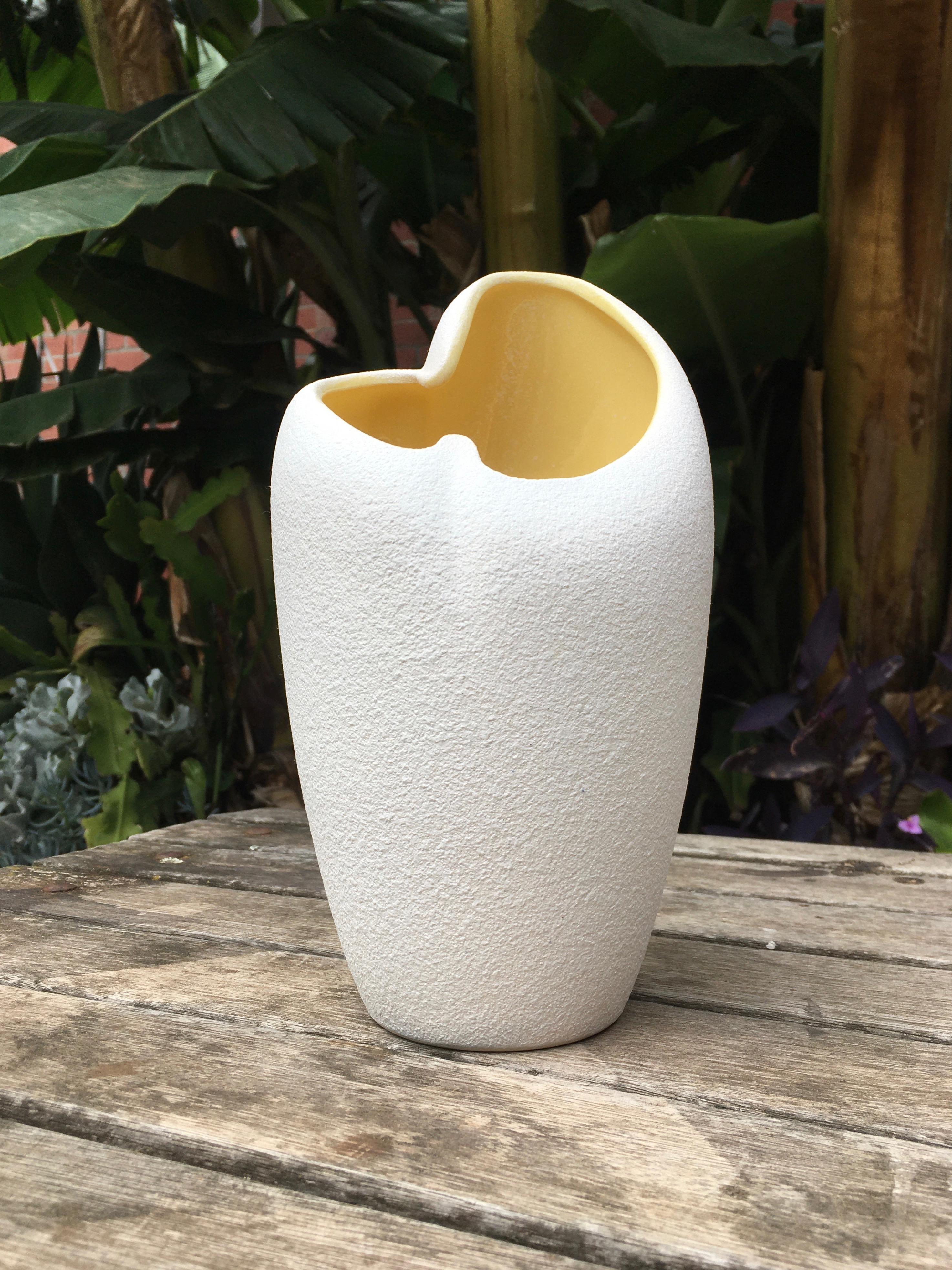 Diana Pottery Biomorphic Slipware Vase, Sydney, Australia, 1950s 3