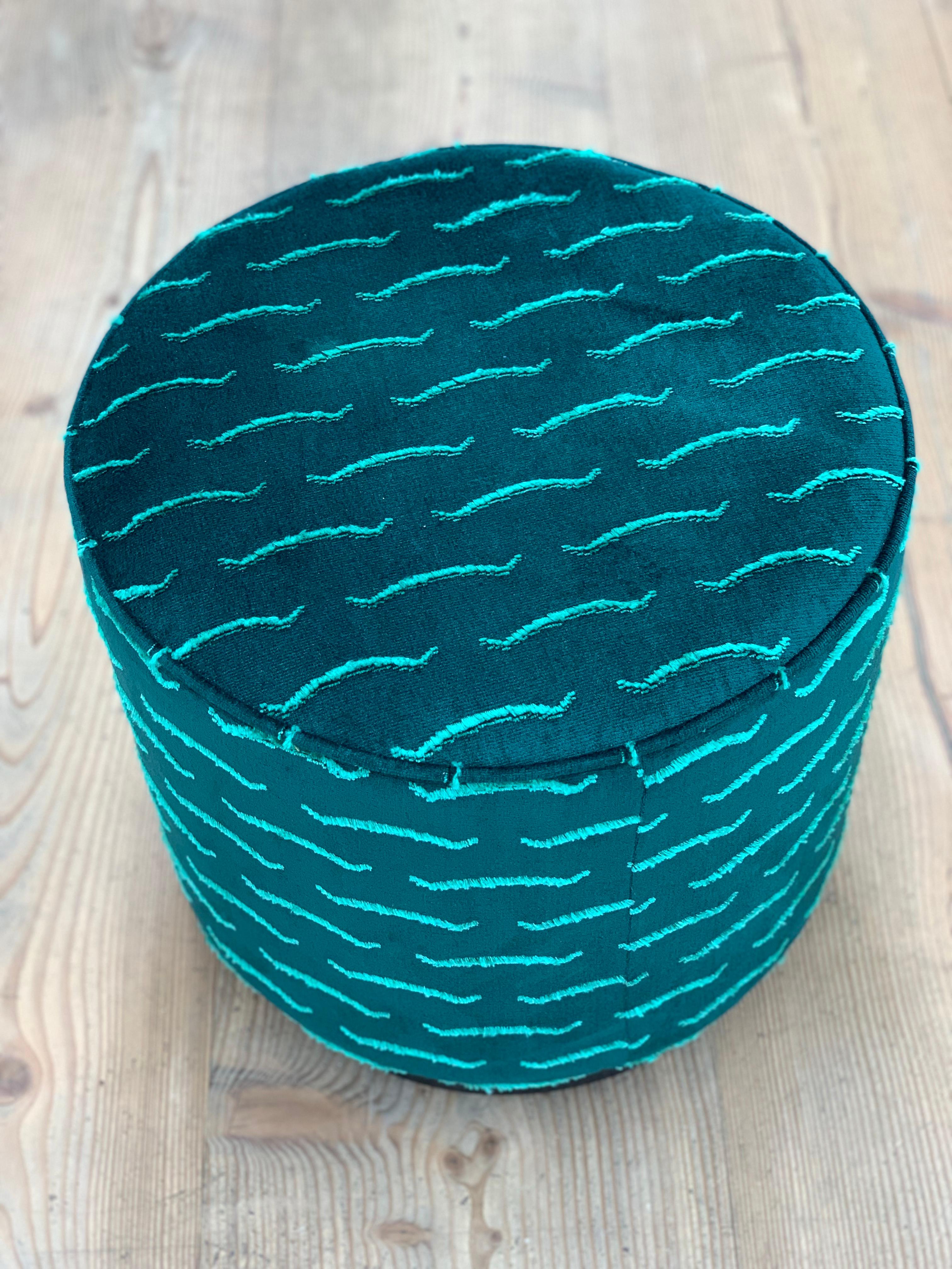 Diana Pouf Upholstered in Nouvelle Vague Velvet with Black Plinth In New Condition For Sale In London, GB