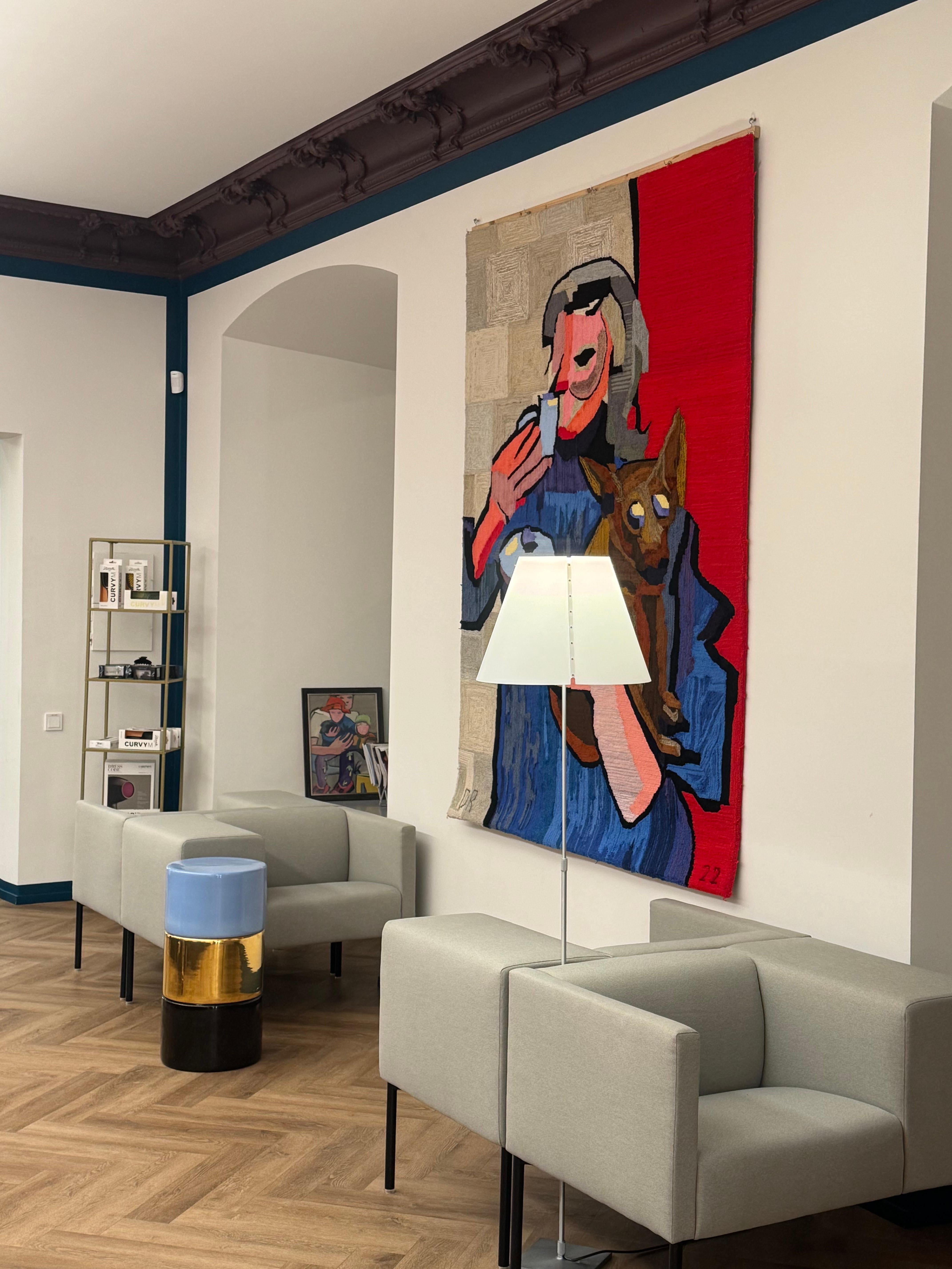 Opera d'arte tessile figurativa di un'artista contemporanea - 