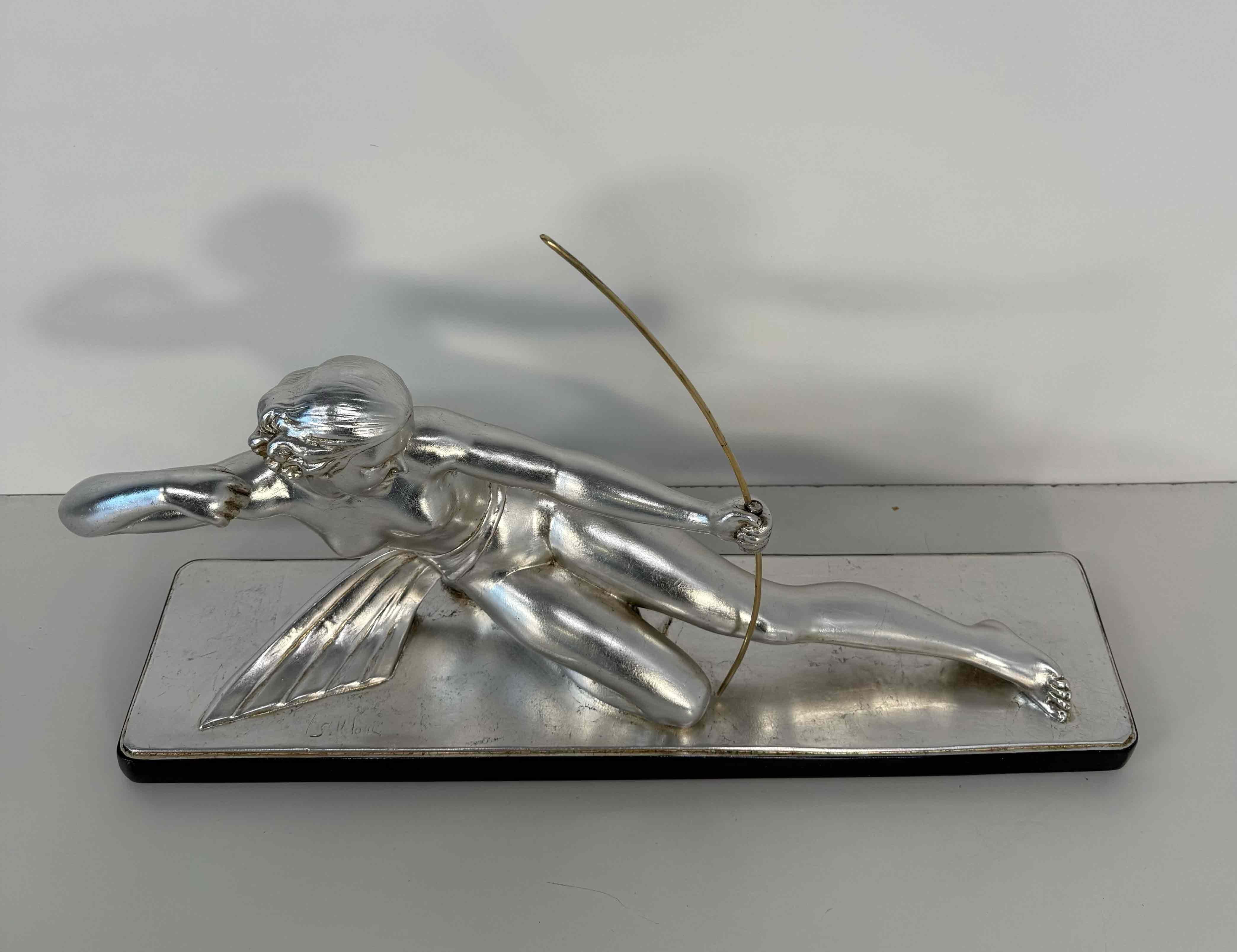 Diana the Huntress – Art Deco Silver Leaf Sculpture by Salvatore Melani, 1930s In Good Condition For Sale In Meda, MB