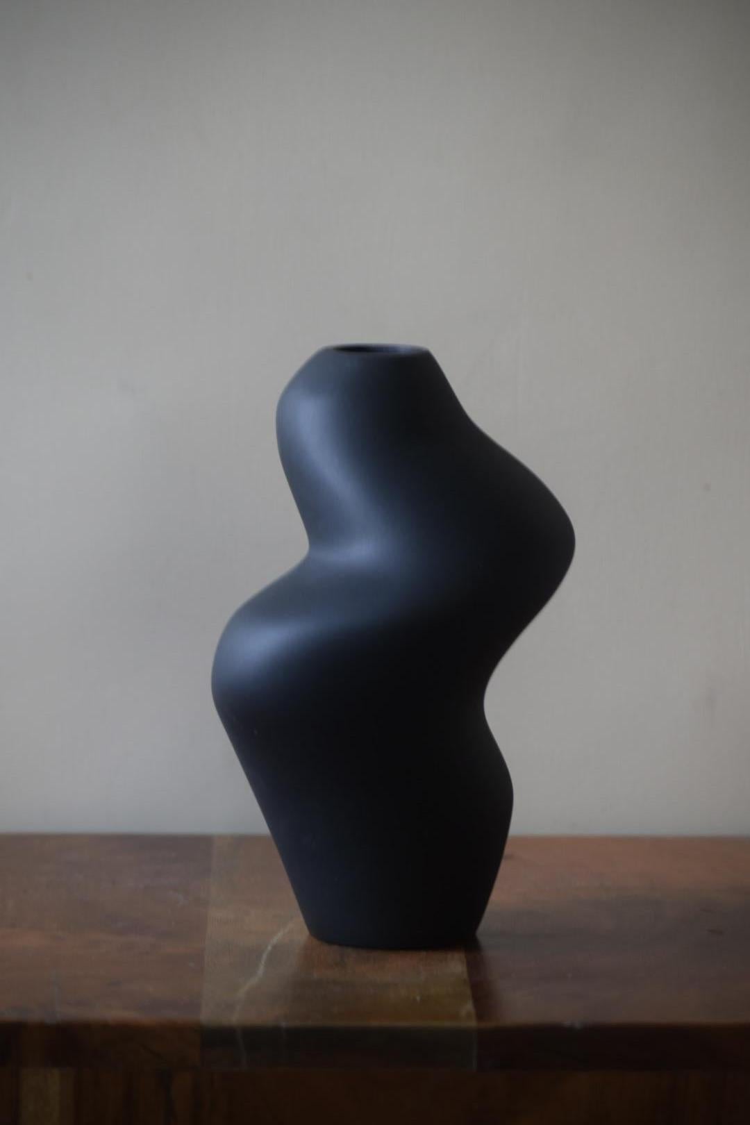 Contemporary Diana Vase For Sale