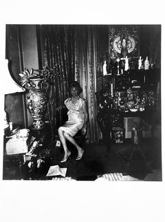 Une veuve dans sa chambre, 55th St, NY, photographie de portrait emblématique