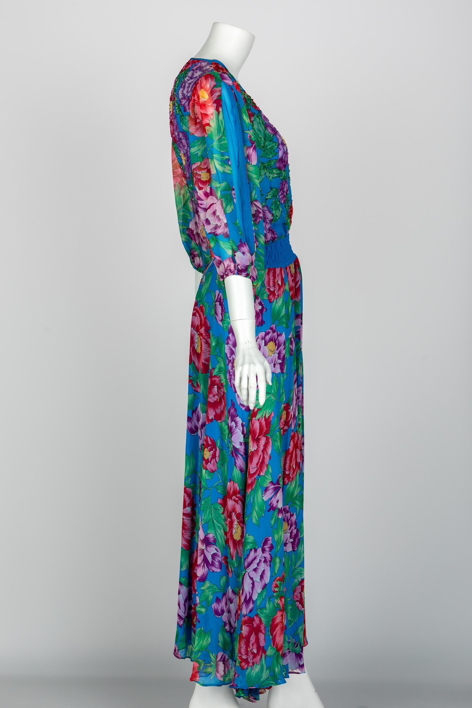 Donna Diane Freis - Vestito in georgette di seta con fiori blu, anni '90 in vendita