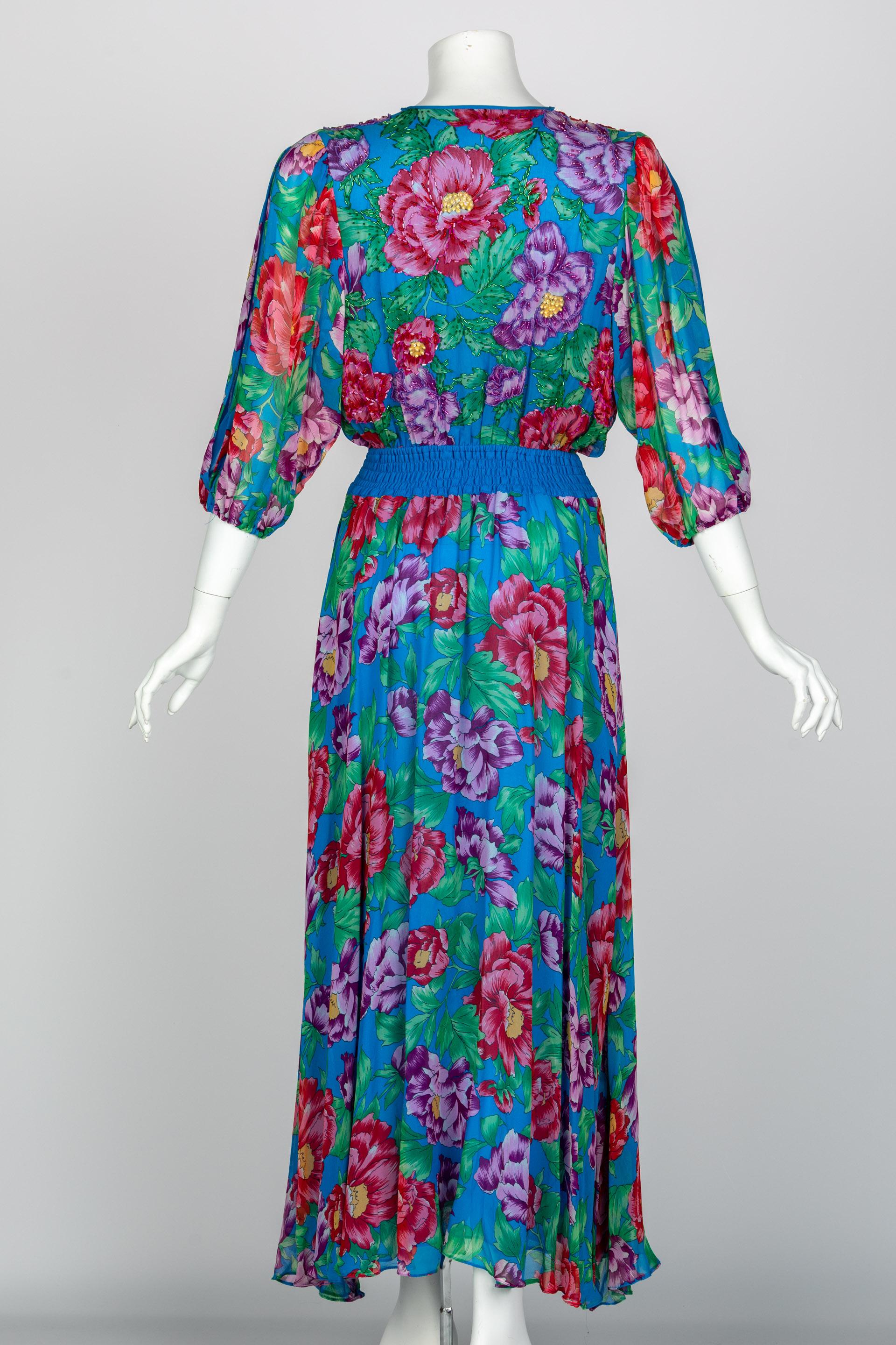 Diane Freis - Vestito in georgette di seta con fiori blu, anni '90 in vendita 1